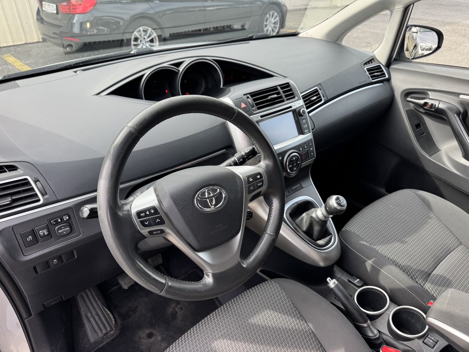 TOYOTA Verso 1.6 D-4D Trend-image-8