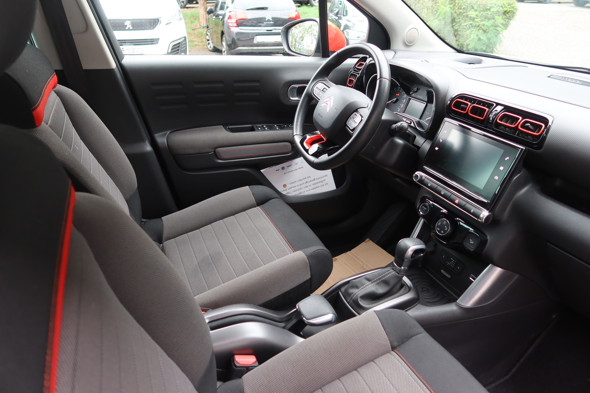CITROEN C3 Aircross 1.2i PT Feel-image-12