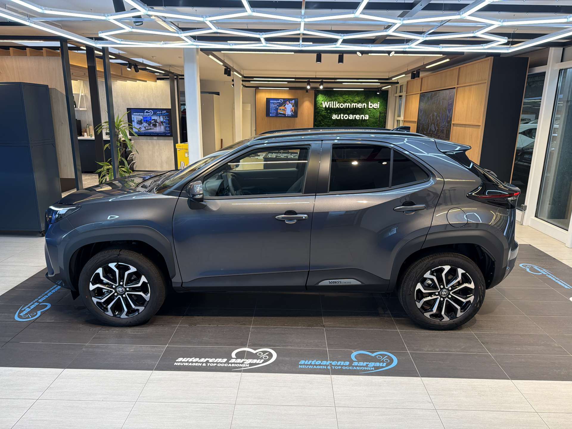 TOYOTA Yaris Cross 1.5 Comfort e-CVT Automat-image-13