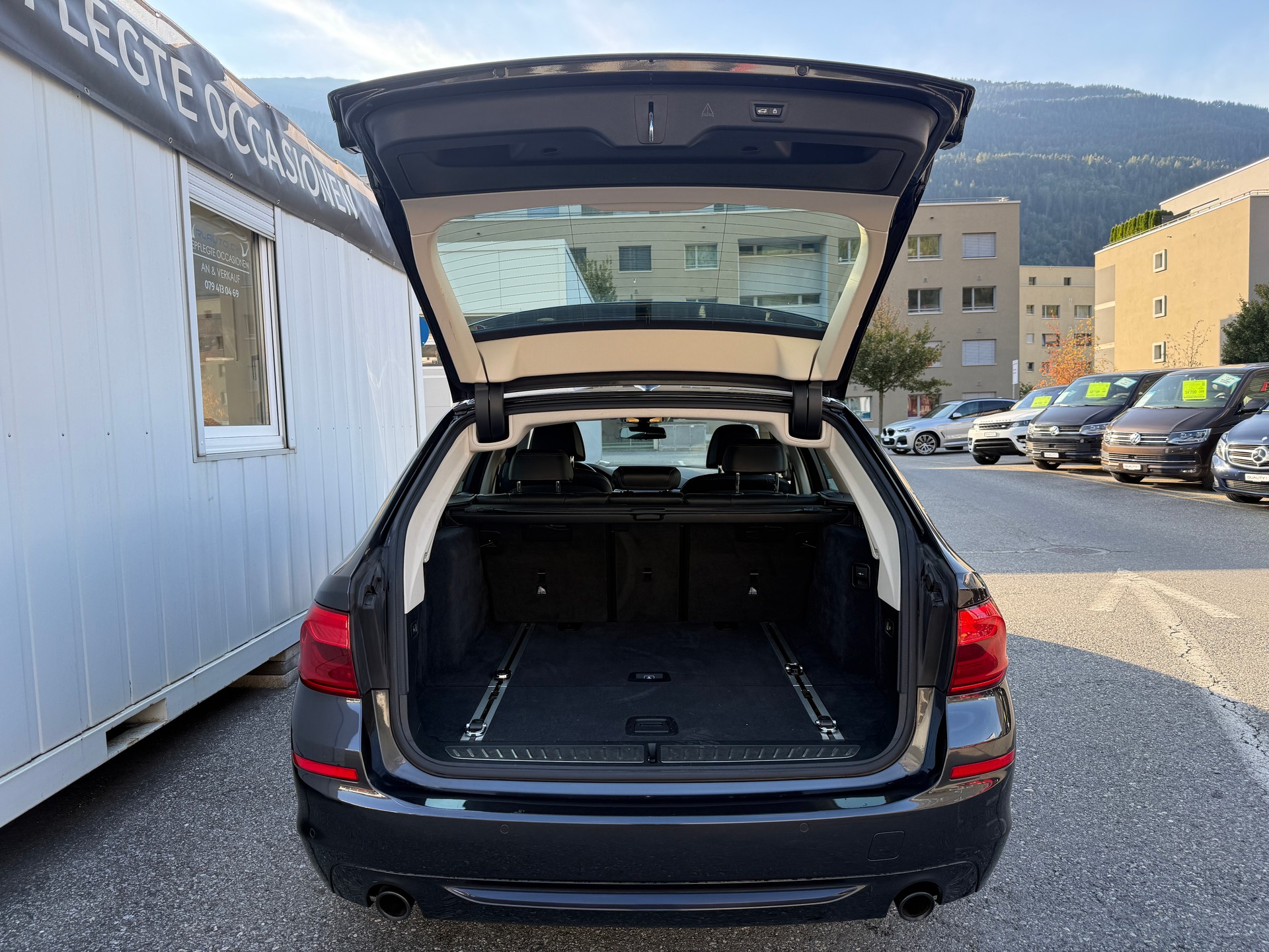 BMW 520d xDrive Touring Sport Line Steptronic-image-6