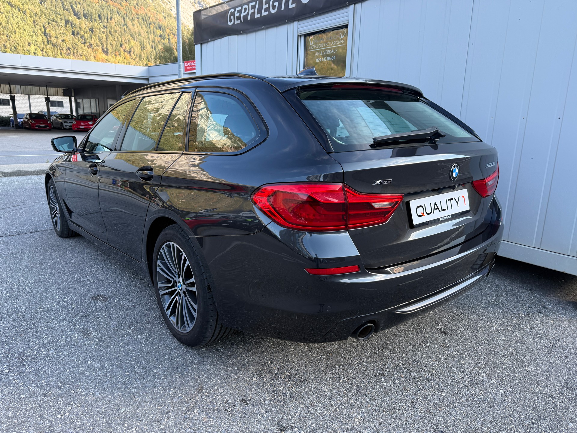 BMW 520d xDrive Touring Sport Line Steptronic-image-7