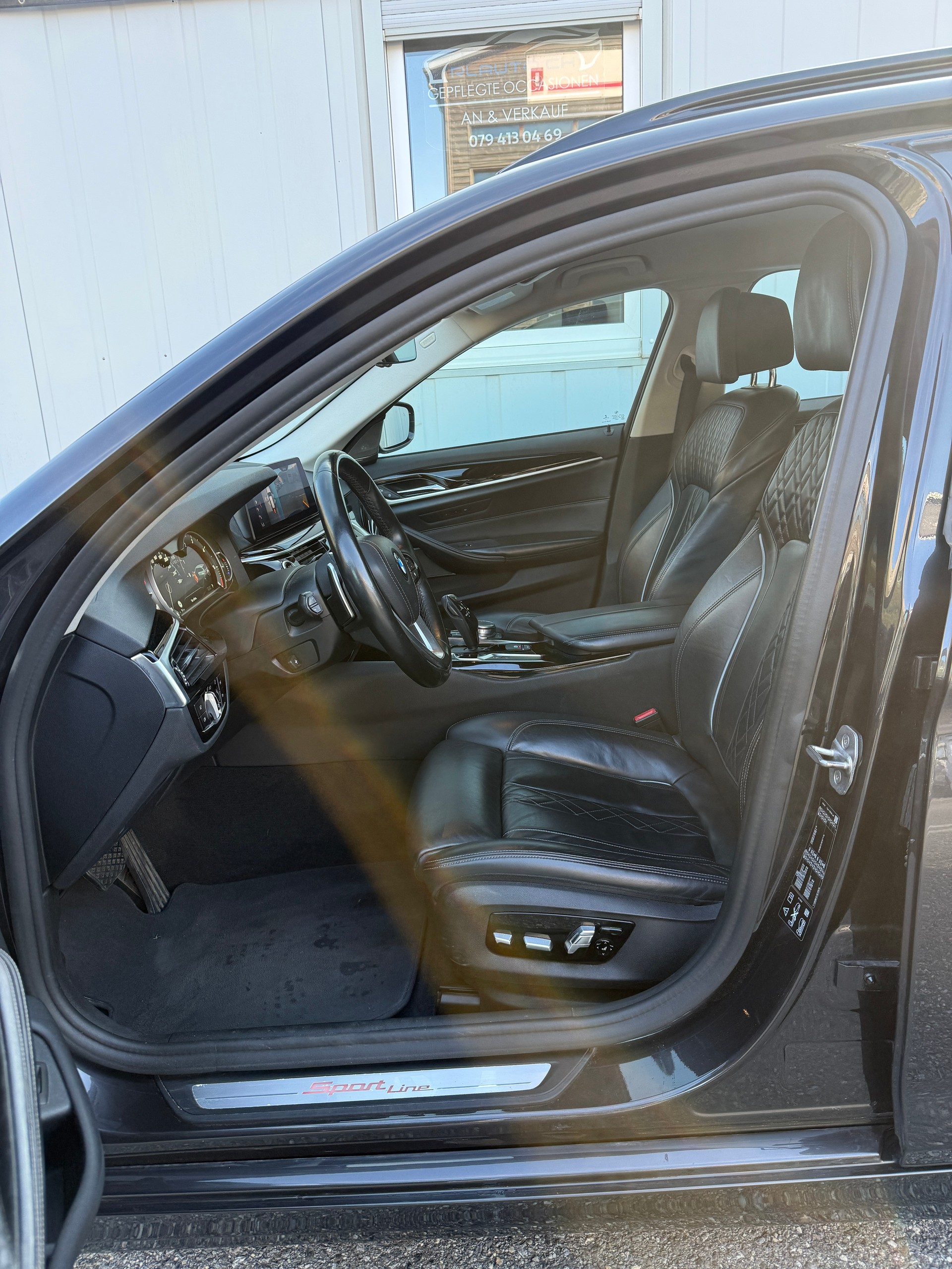 BMW 520d xDrive Touring Sport Line Steptronic-image-11