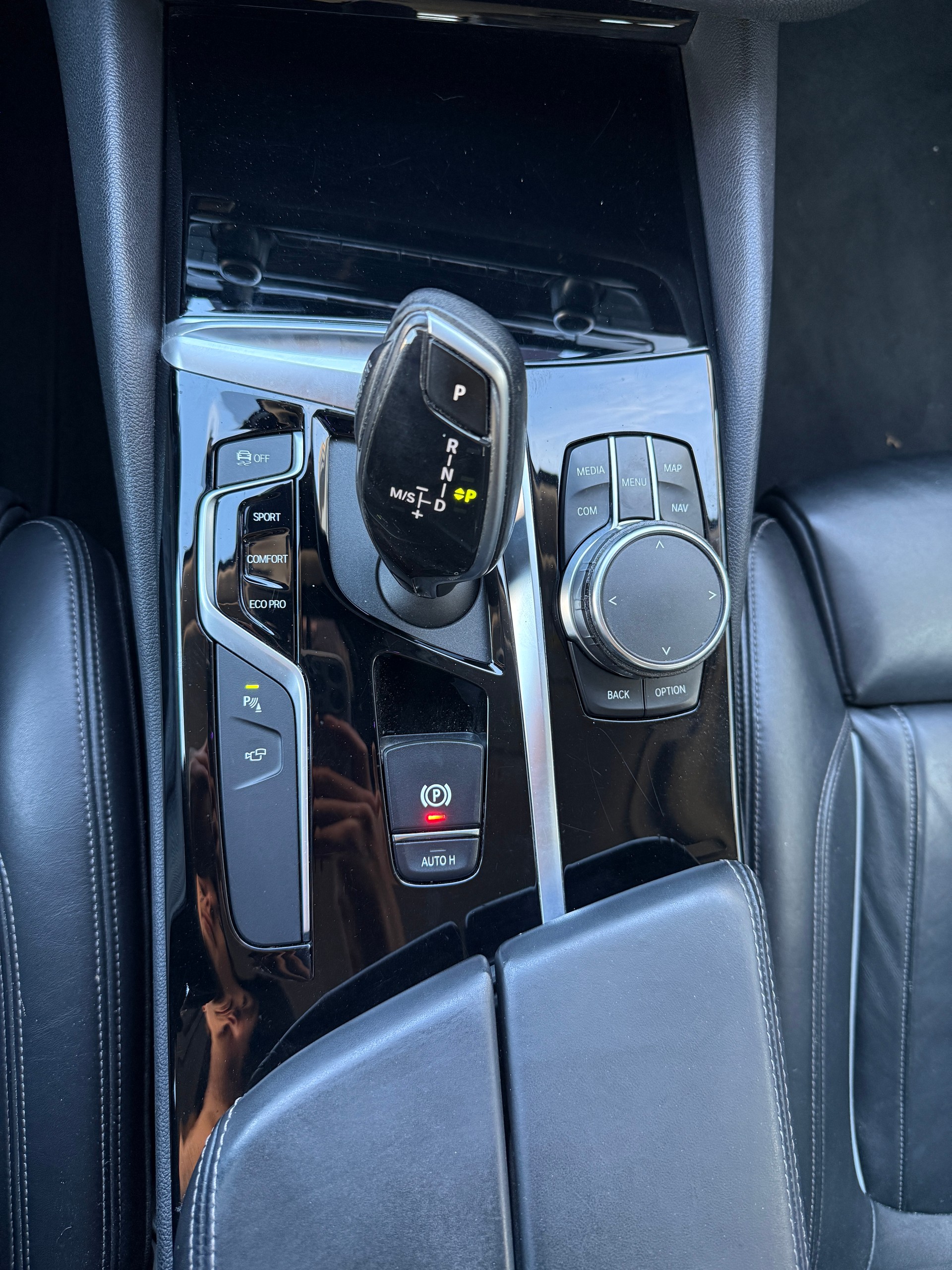BMW 520d xDrive Touring Sport Line Steptronic-image-20