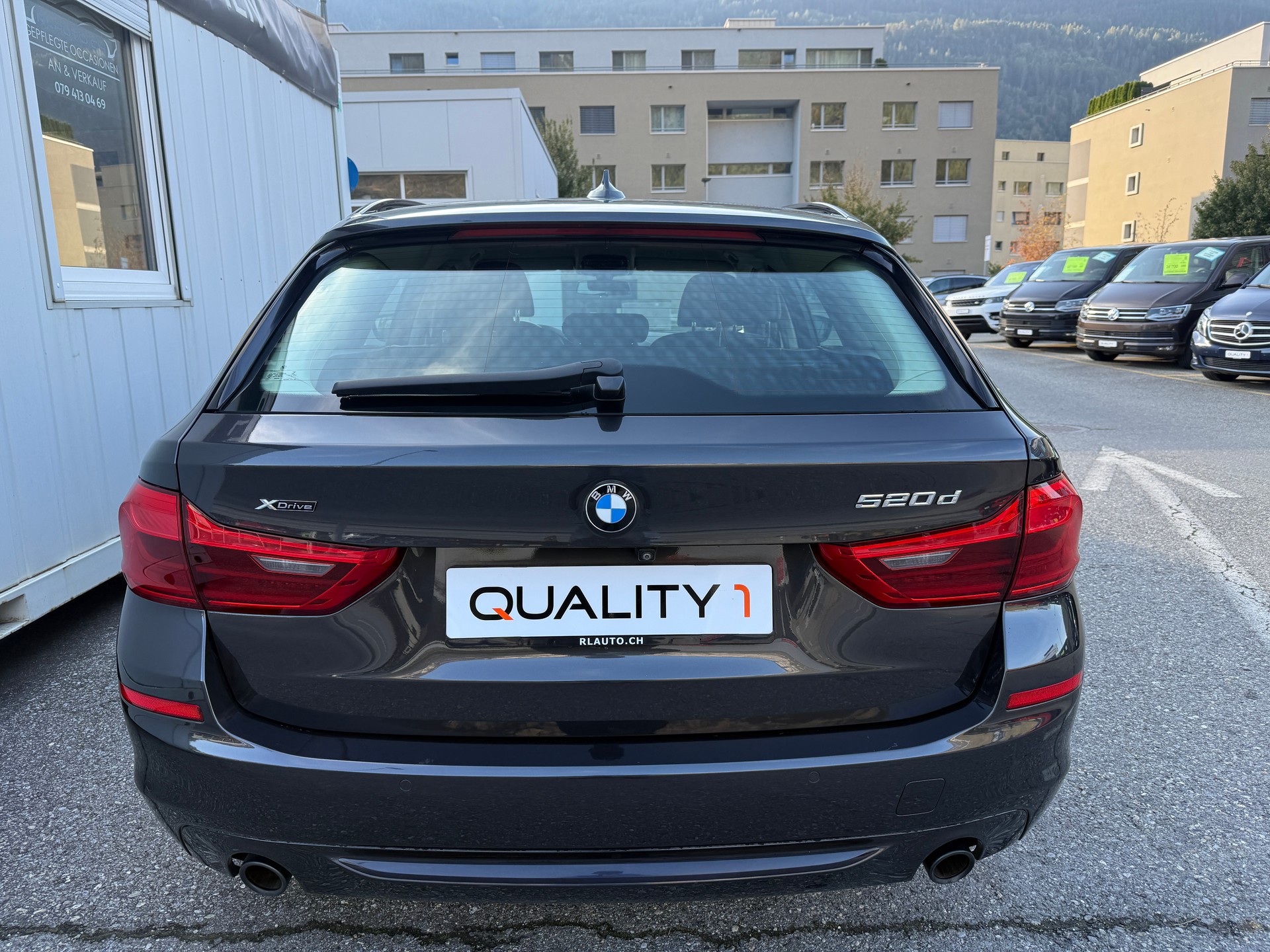 BMW 520d xDrive Touring Sport Line Steptronic-image-4