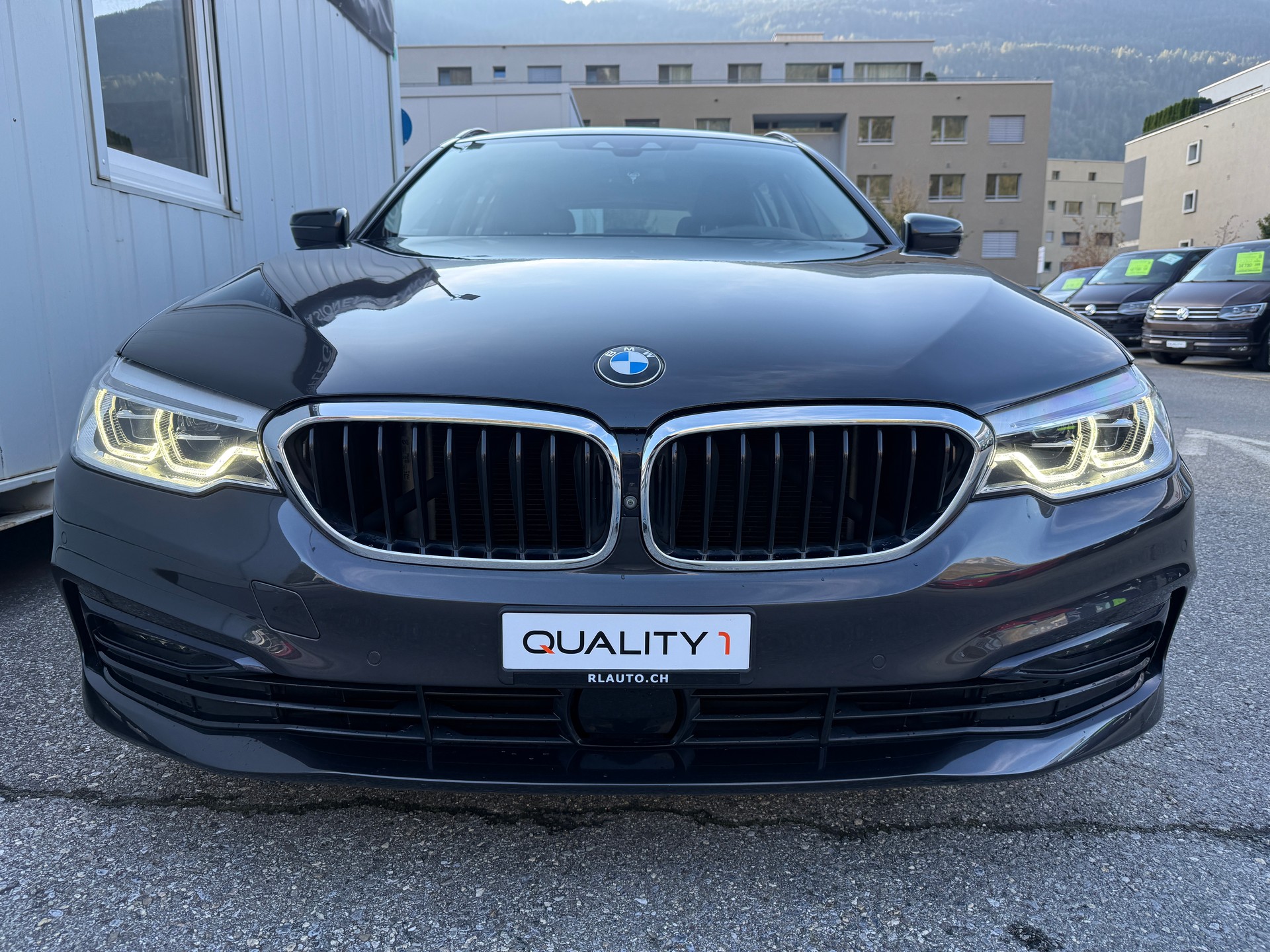 BMW 520d xDrive Touring Sport Line Steptronic-image-10