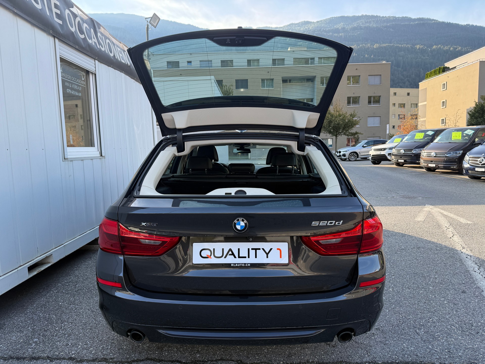 BMW 520d xDrive Touring Sport Line Steptronic-image-5