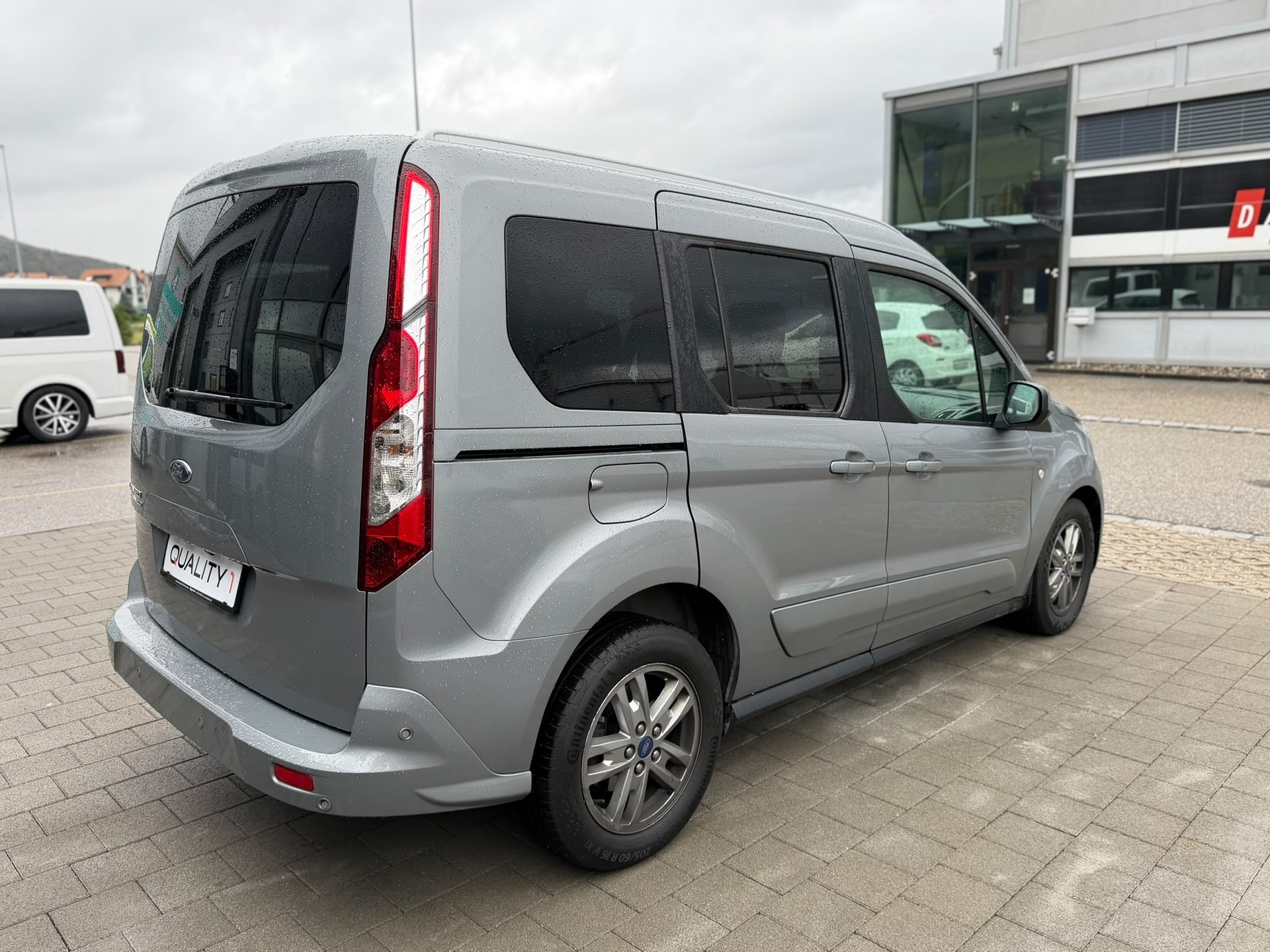 FORD Grand Tourneo Connect 1.5 EcoBlue Titanium Automat-image-9