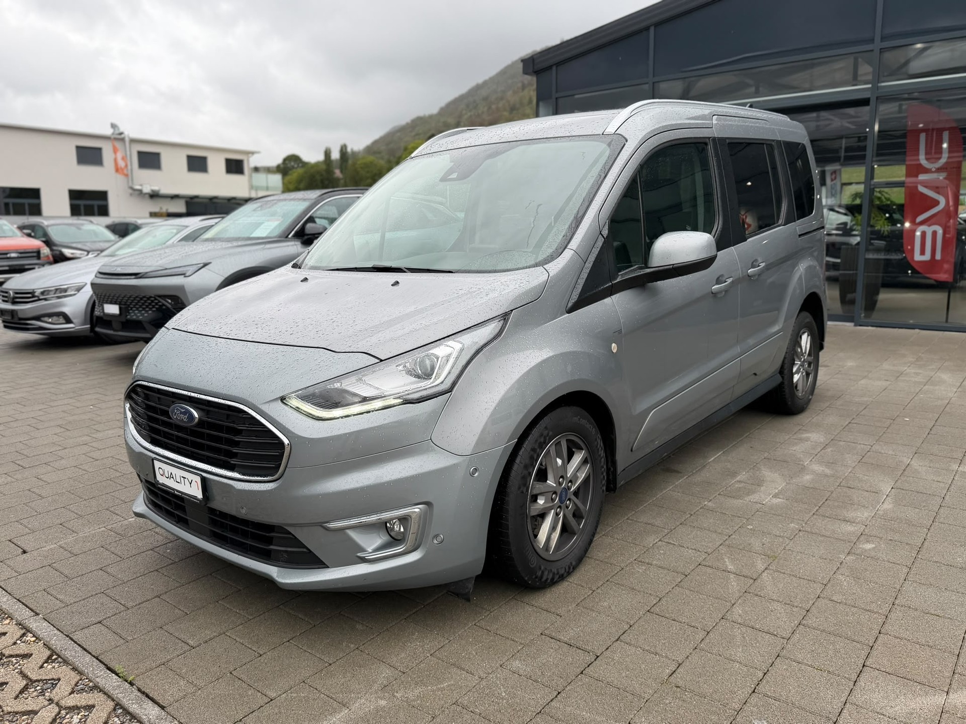 FORD Grand Tourneo Connect 1.5 EcoBlue Titanium Automat-image-4