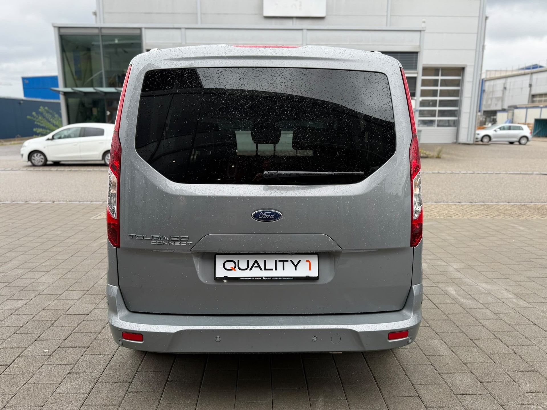 FORD Grand Tourneo Connect 1.5 EcoBlue Titanium Automat-image-3