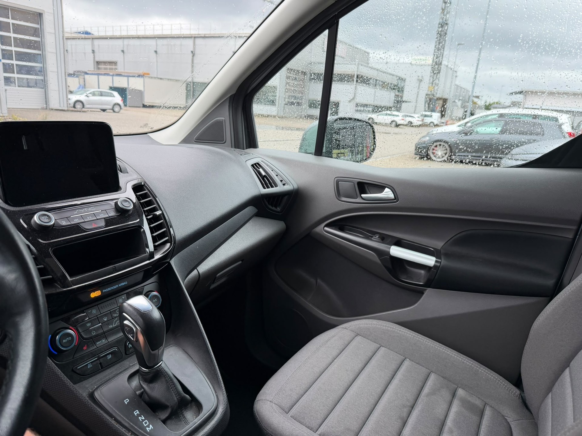FORD Grand Tourneo Connect 1.5 EcoBlue Titanium Automat-image-20