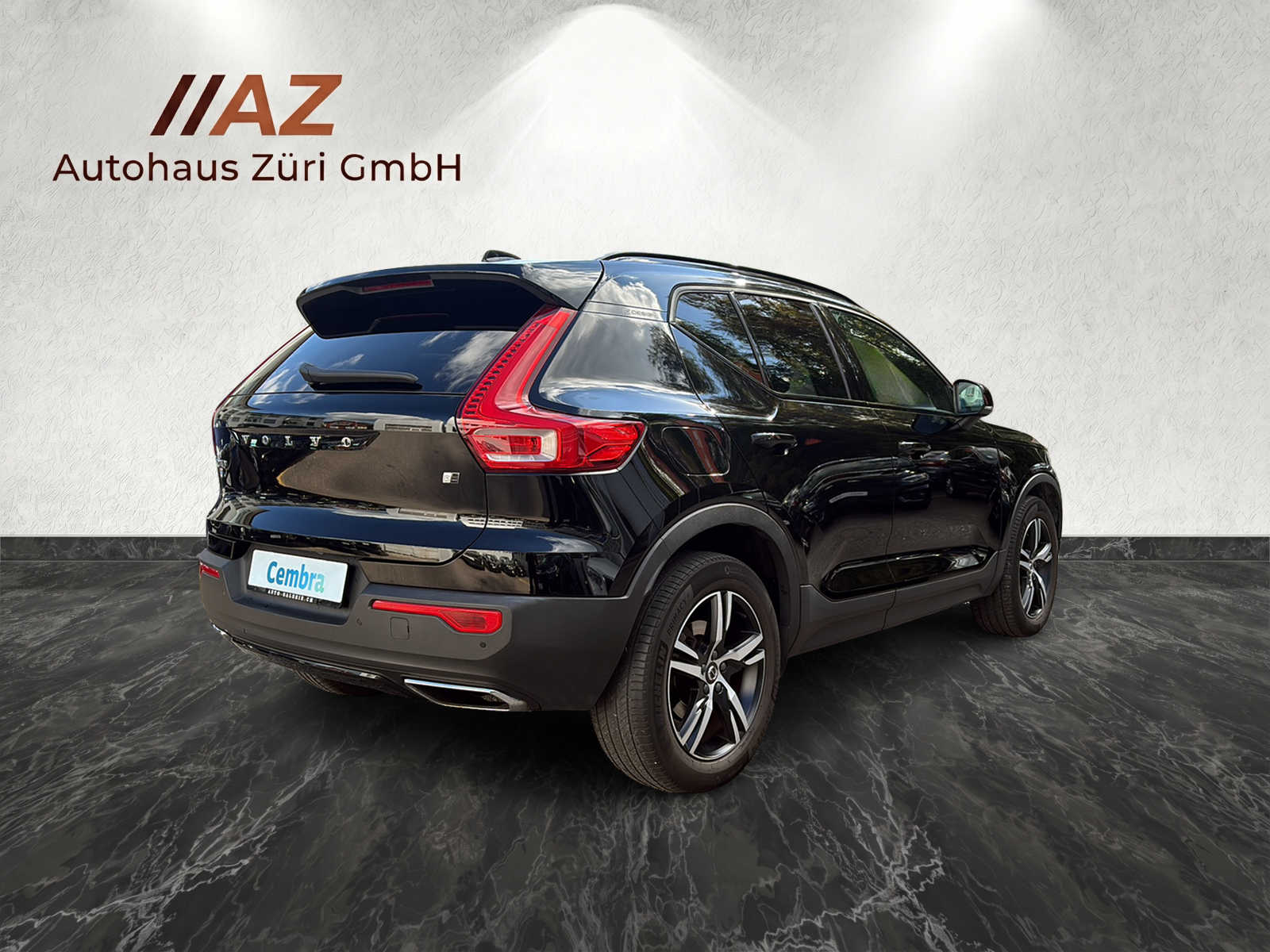 VOLVO XC40 D4 AWD R-Design Geartronic | Harman/Kardon | 8-fach | Servicegepflegt | Lenkradheizung |-image-4