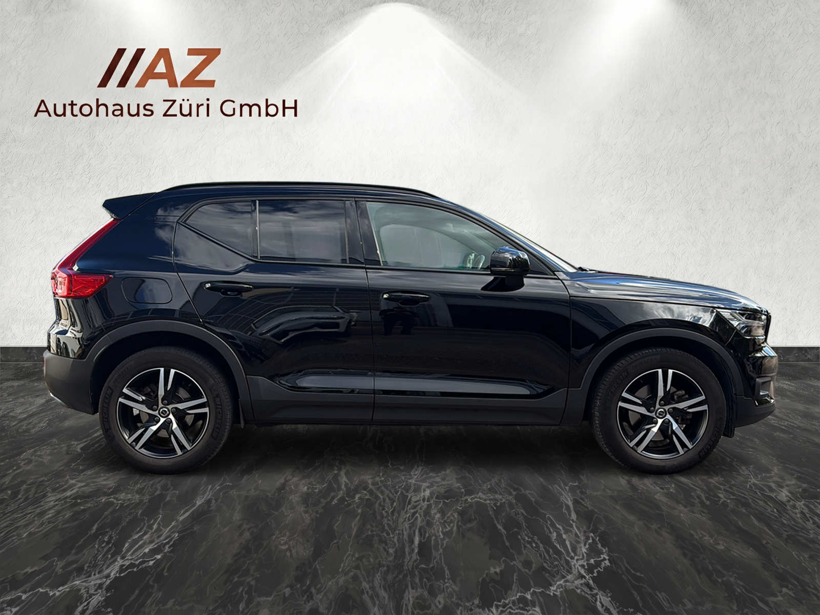 VOLVO XC40 D4 AWD R-Design Geartronic | Harman/Kardon | 8-fach | Servicegepflegt | Lenkradheizung |-image-5