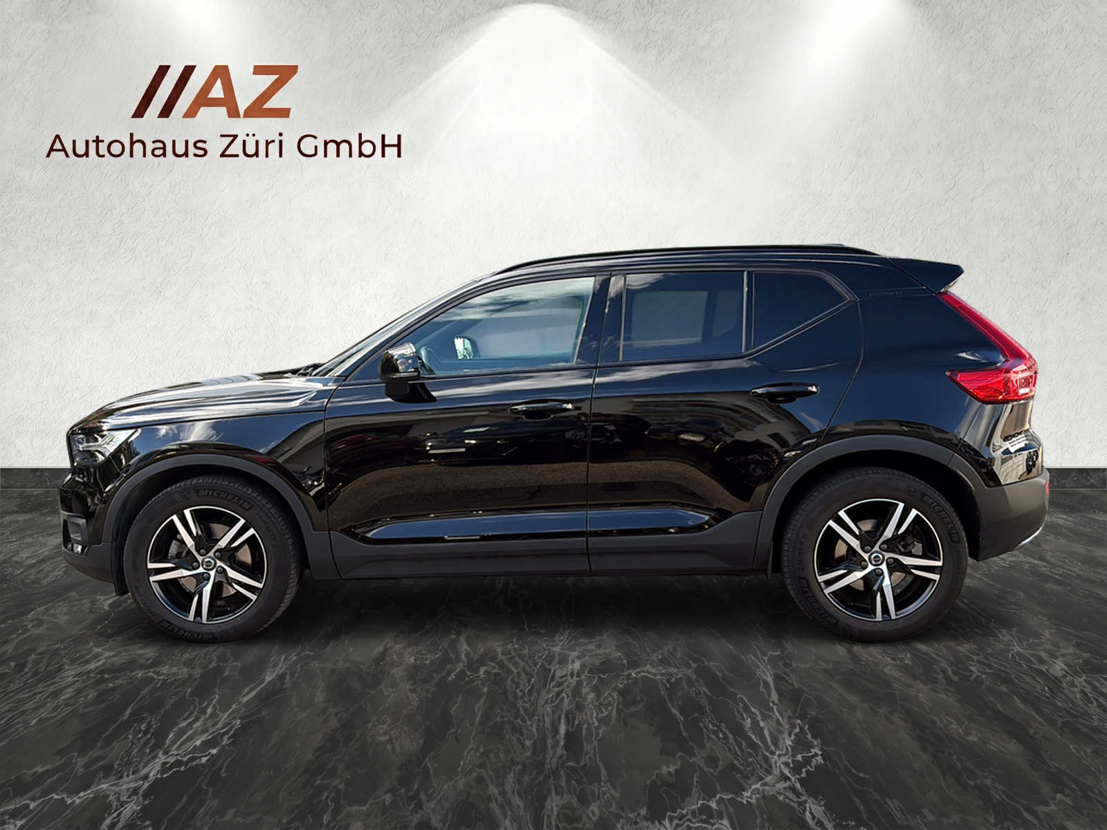 VOLVO XC40 D4 AWD R-Design Geartronic | Harman/Kardon | 8-fach | Servicegepflegt | Lenkradheizung |-image-1