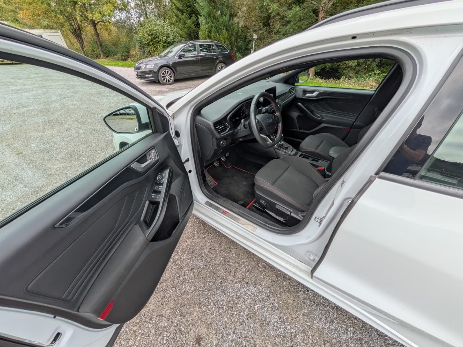 FORD Focus 1.0 SCTi Titanium-image-6