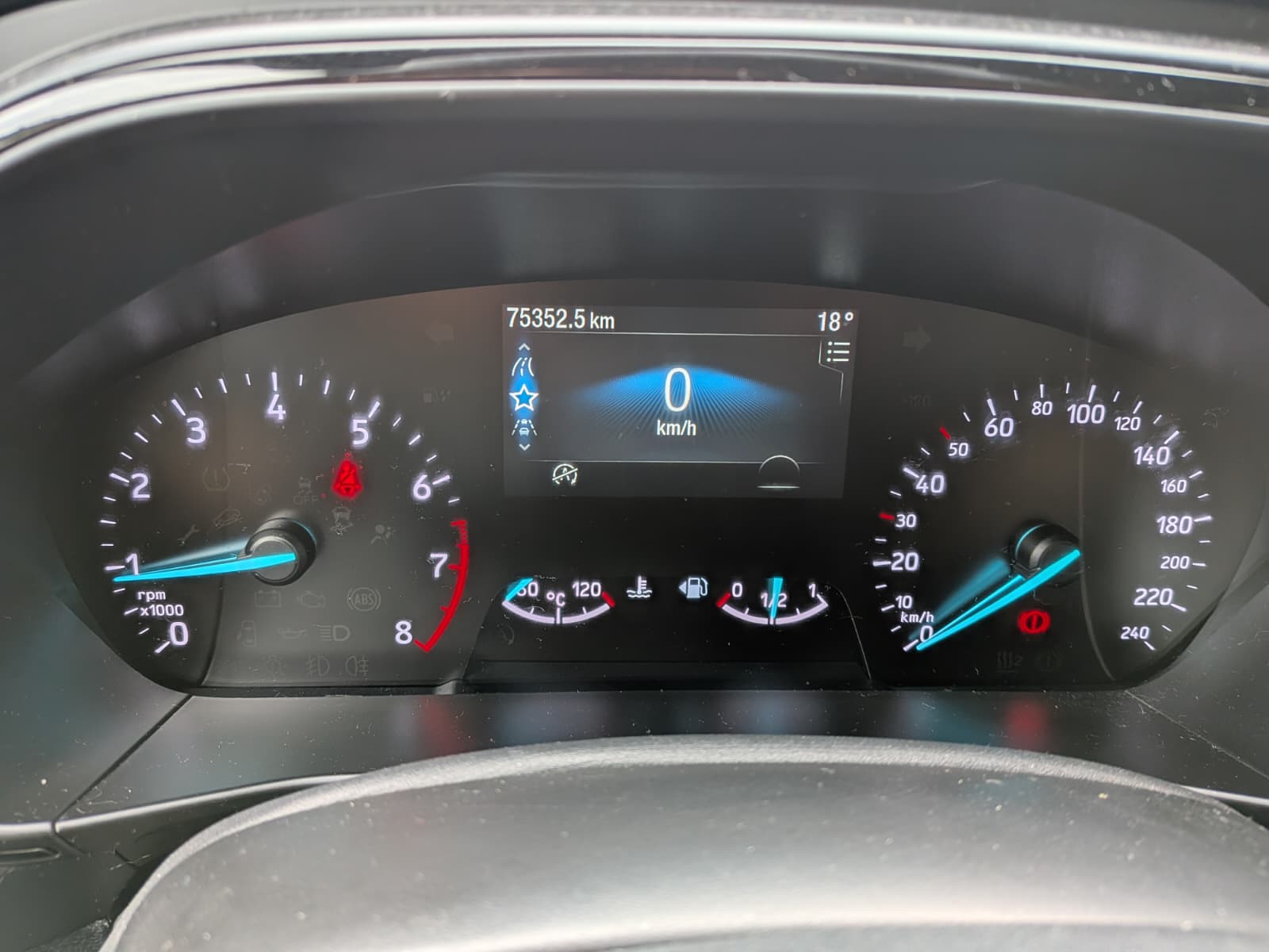 FORD Focus 1.0 SCTi Titanium-image-9