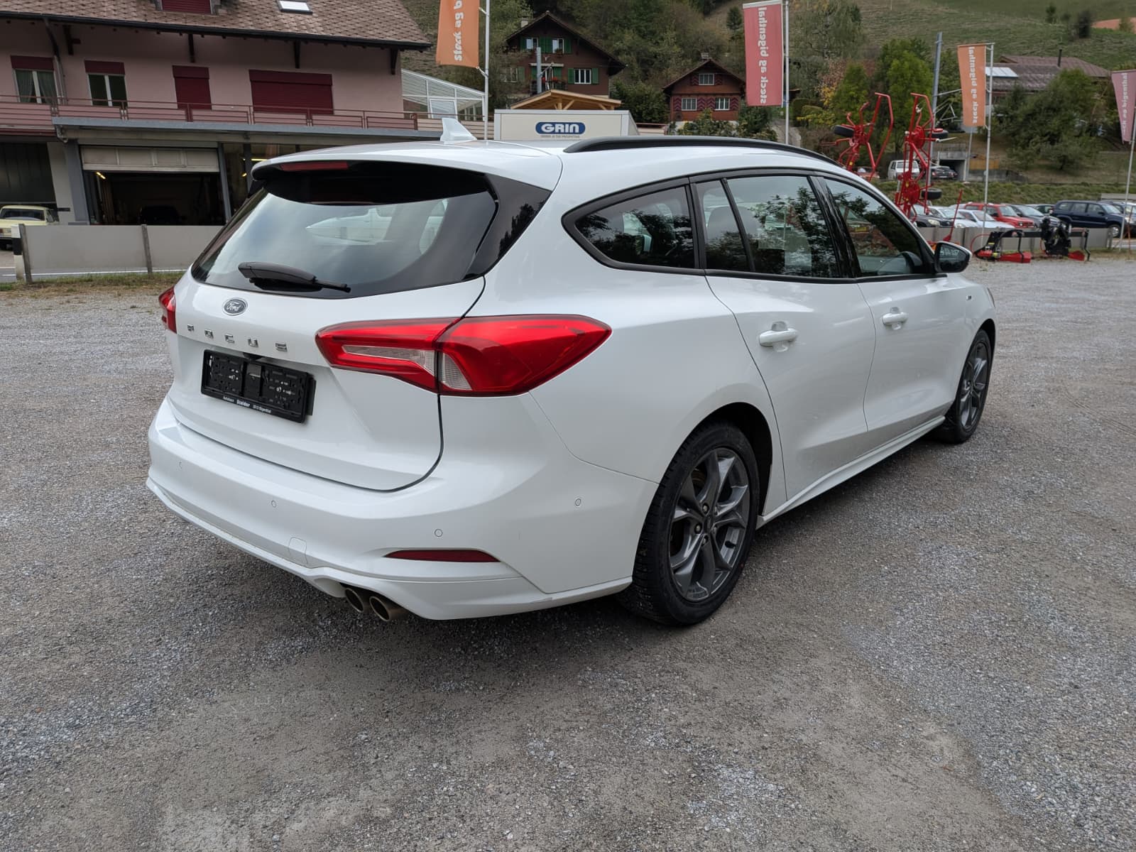 FORD Focus 1.0 SCTi Titanium-image-4