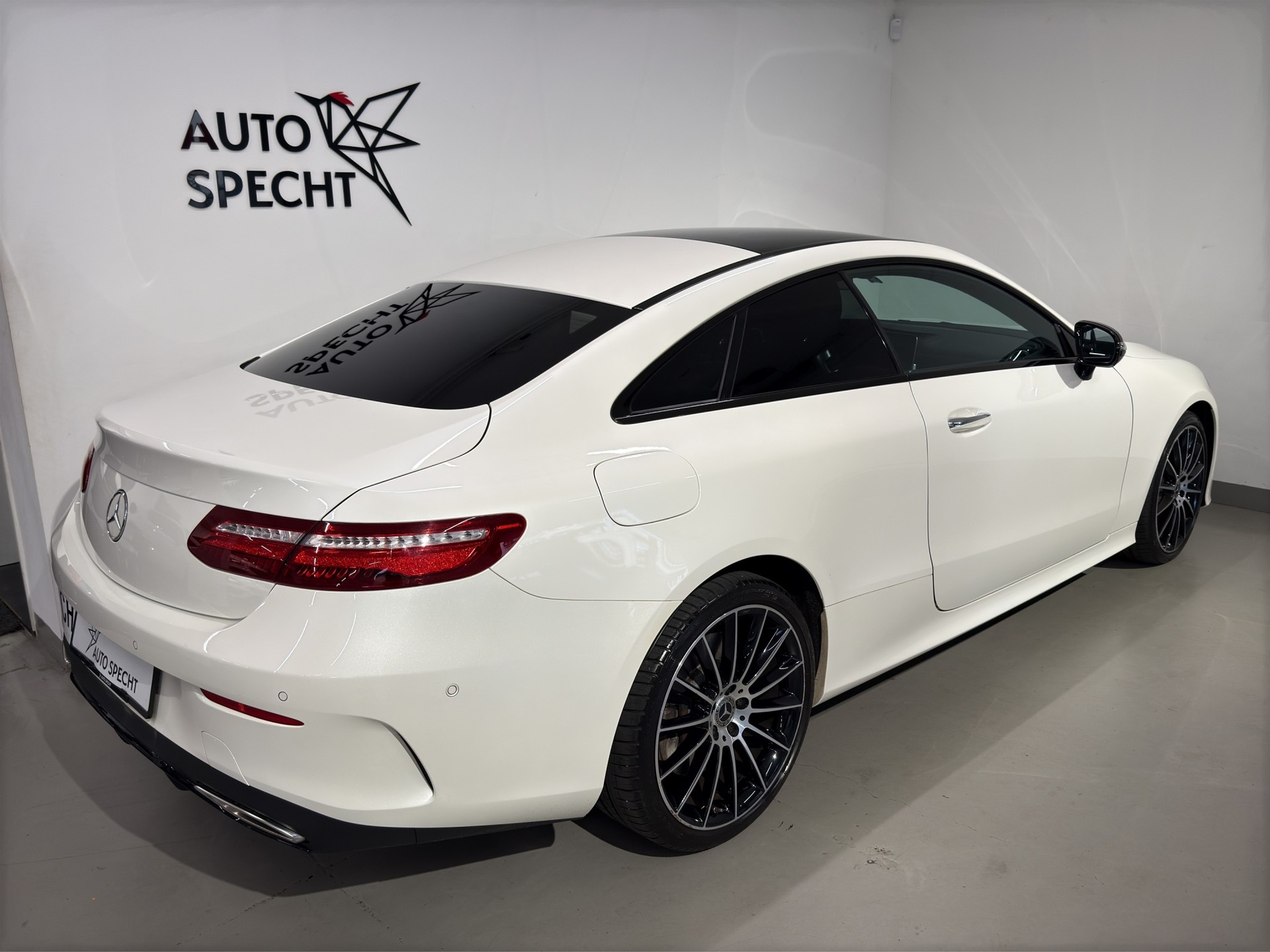 MERCEDES-BENZ E 400 Coupé AMG Line 4 Matic 9G-Tronic-image-3