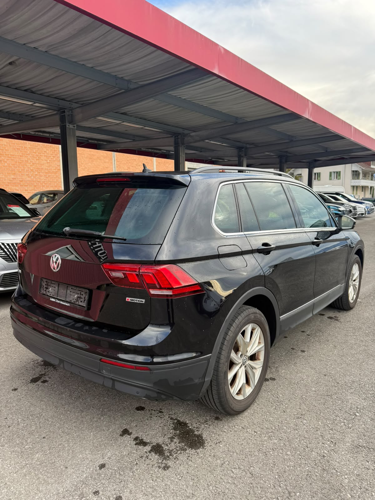 VW Tiguan 2.0 TDI SCR Comfortline 4Motion DSG-image-2