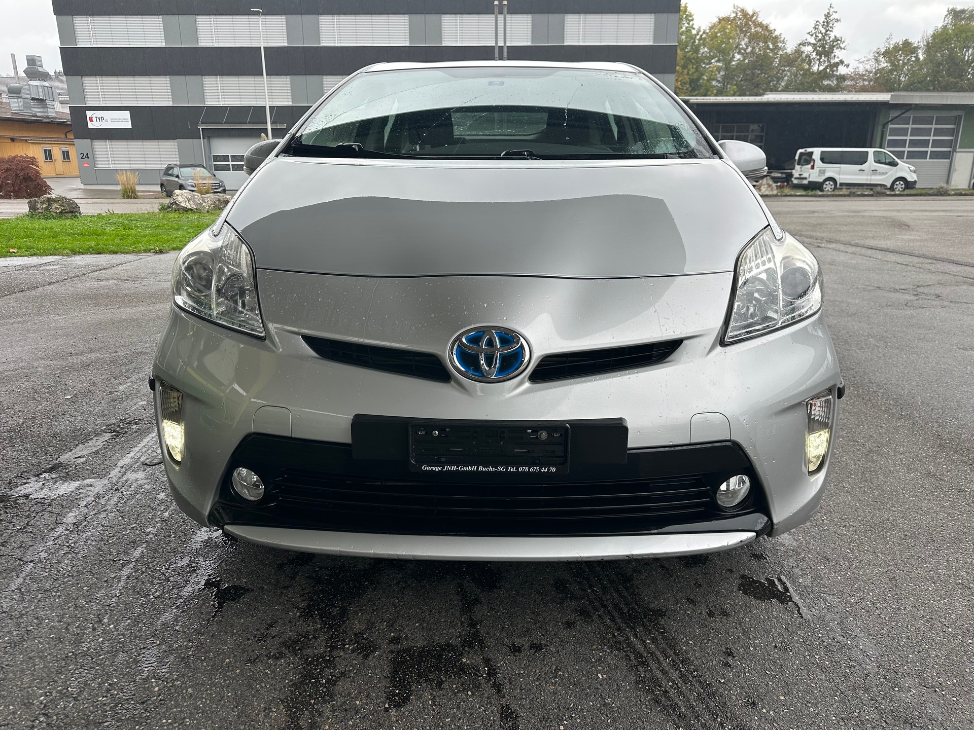 TOYOTA Prius 1.8 16V HSD Sol