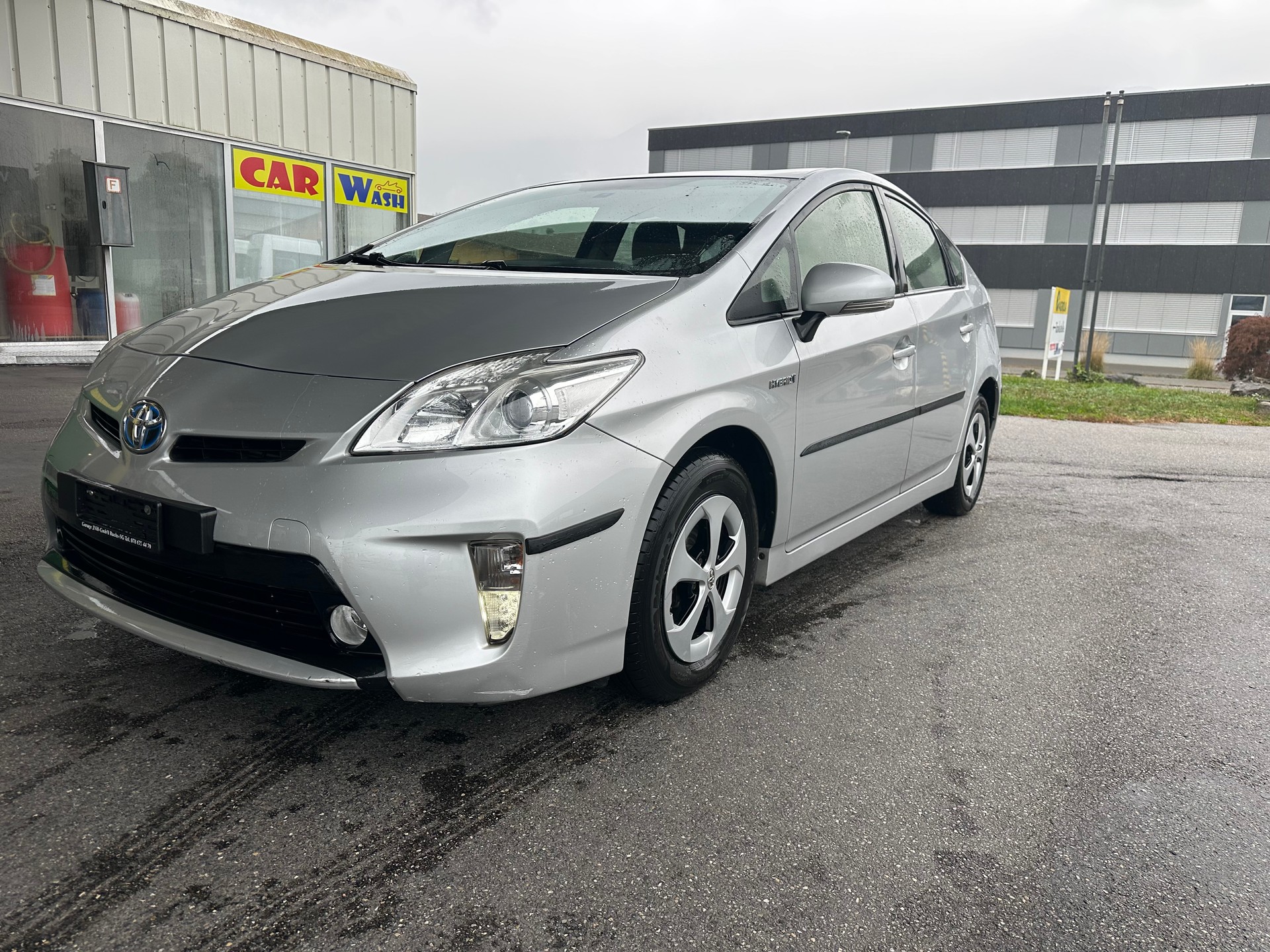 TOYOTA Prius 1.8 16V HSD Sol-image-1
