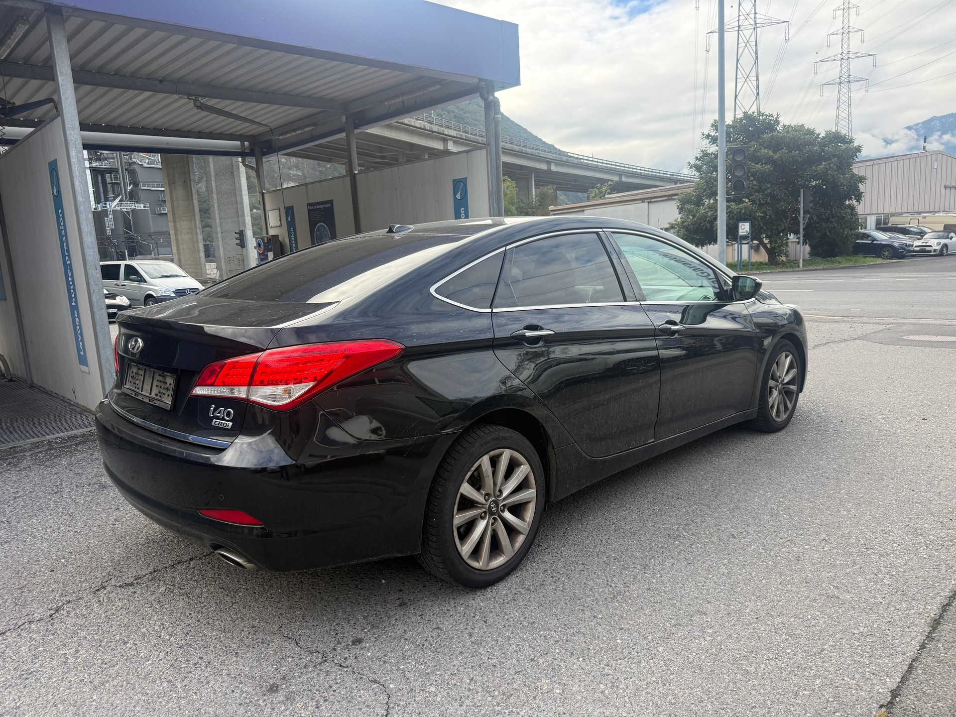 HYUNDAI i40 1.7 CRDI Premium Automatic-showroom-element-3