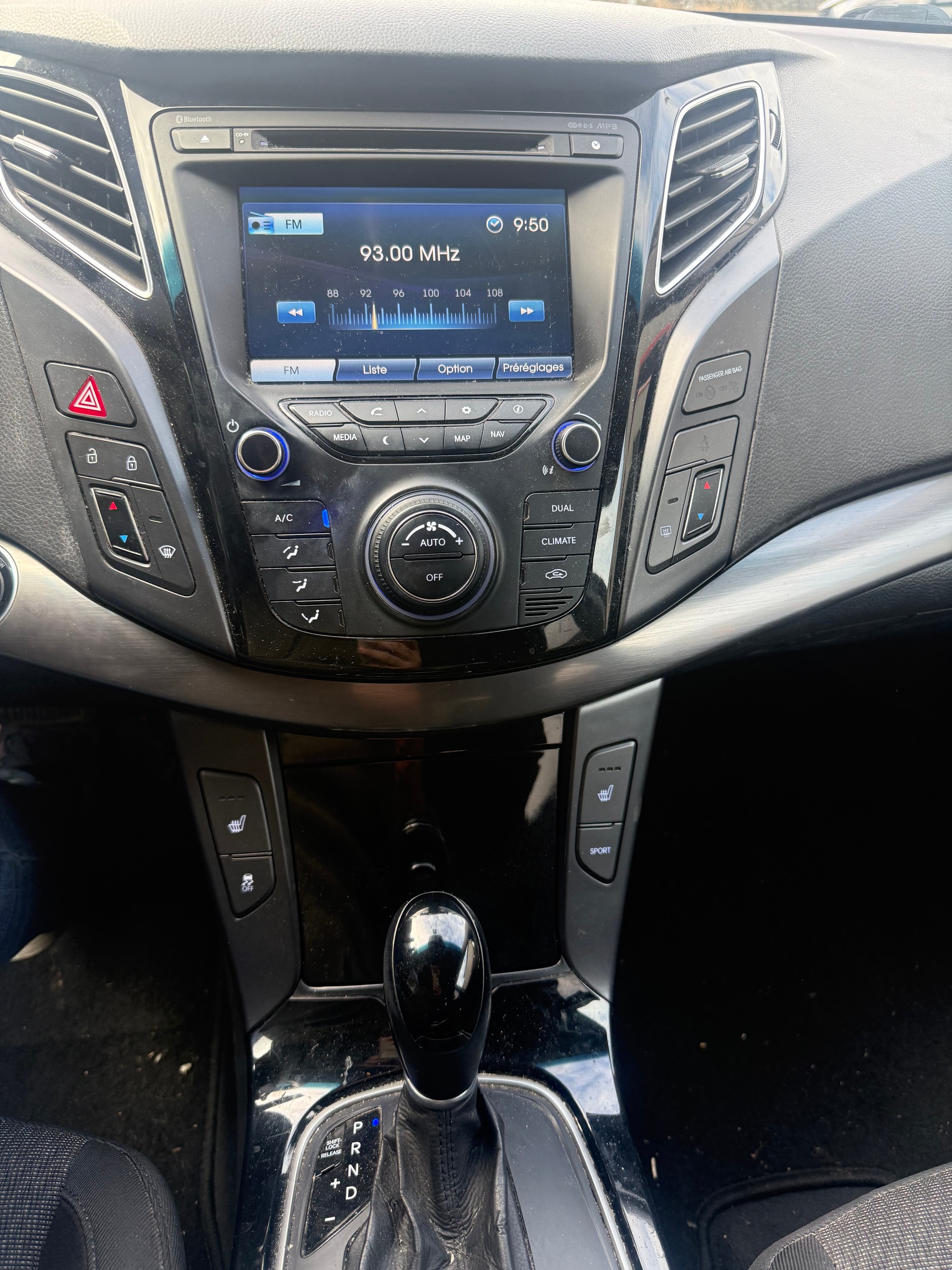 HYUNDAI i40 1.7 CRDI Premium Automatic-image-8