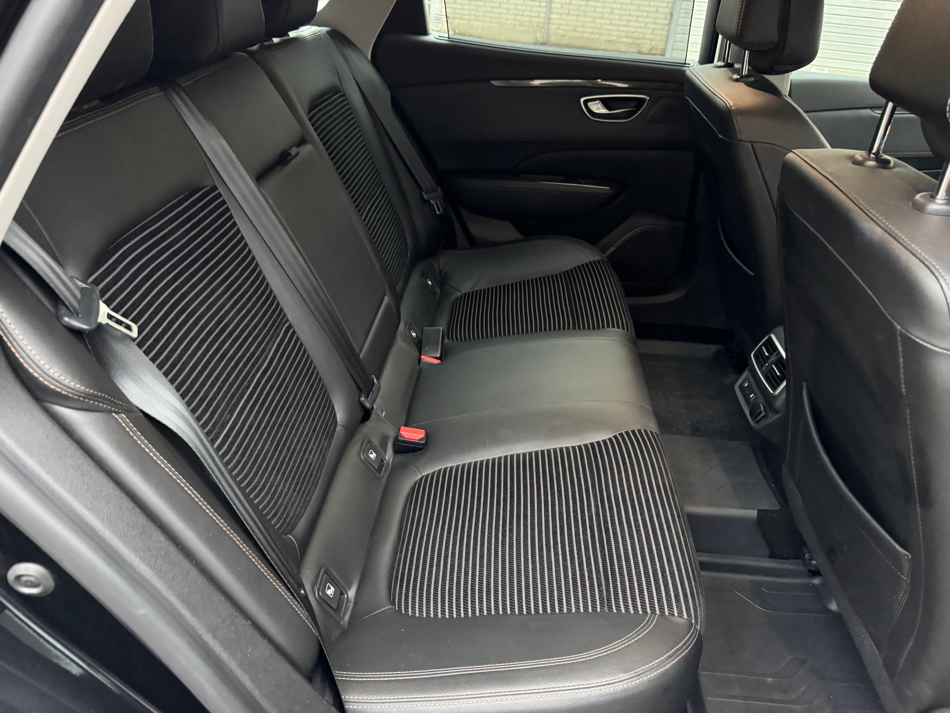 RENAULT Talisman Grandtour 1.6 dCi Intens EDC-image-12