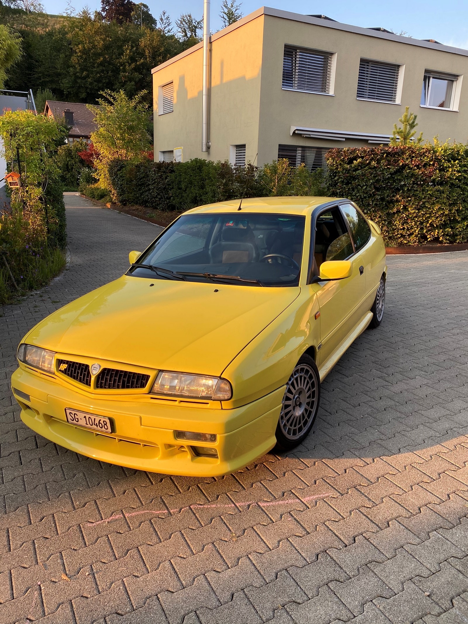 LANCIA Delta HPE 2.0 16V HF-image-1