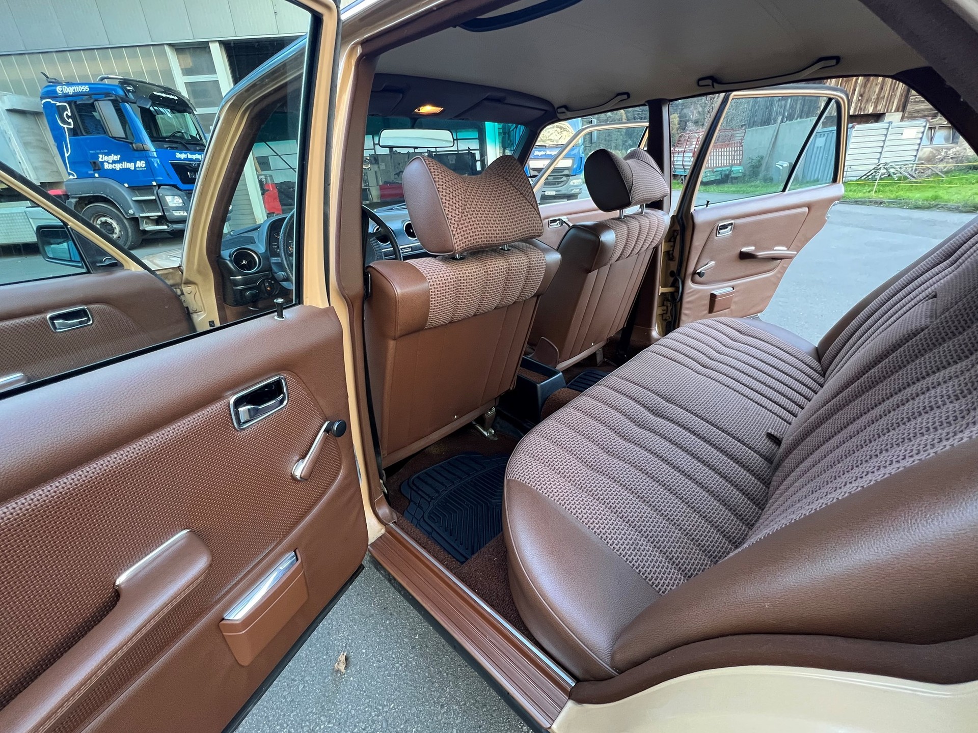 MERCEDES-BENZ 250-image-3