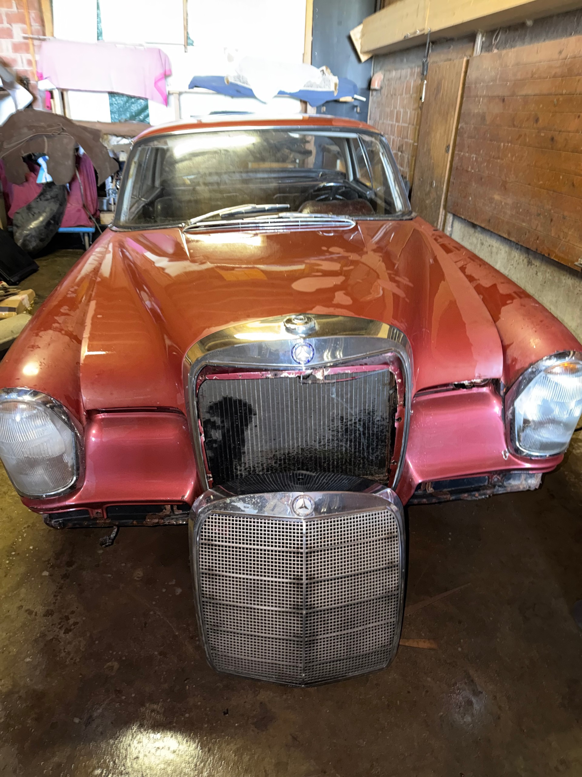 MERCEDES-BENZ 220 Coupé