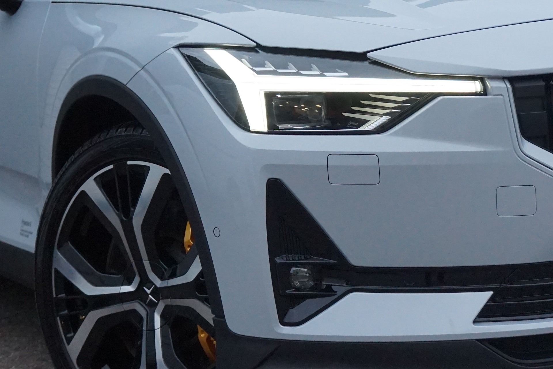 POLESTAR Polestar 2 Long Range Dual 78 kWh - PERFORMANCE PAKET - GARANTE BIS 09.2029-showroom-element-3