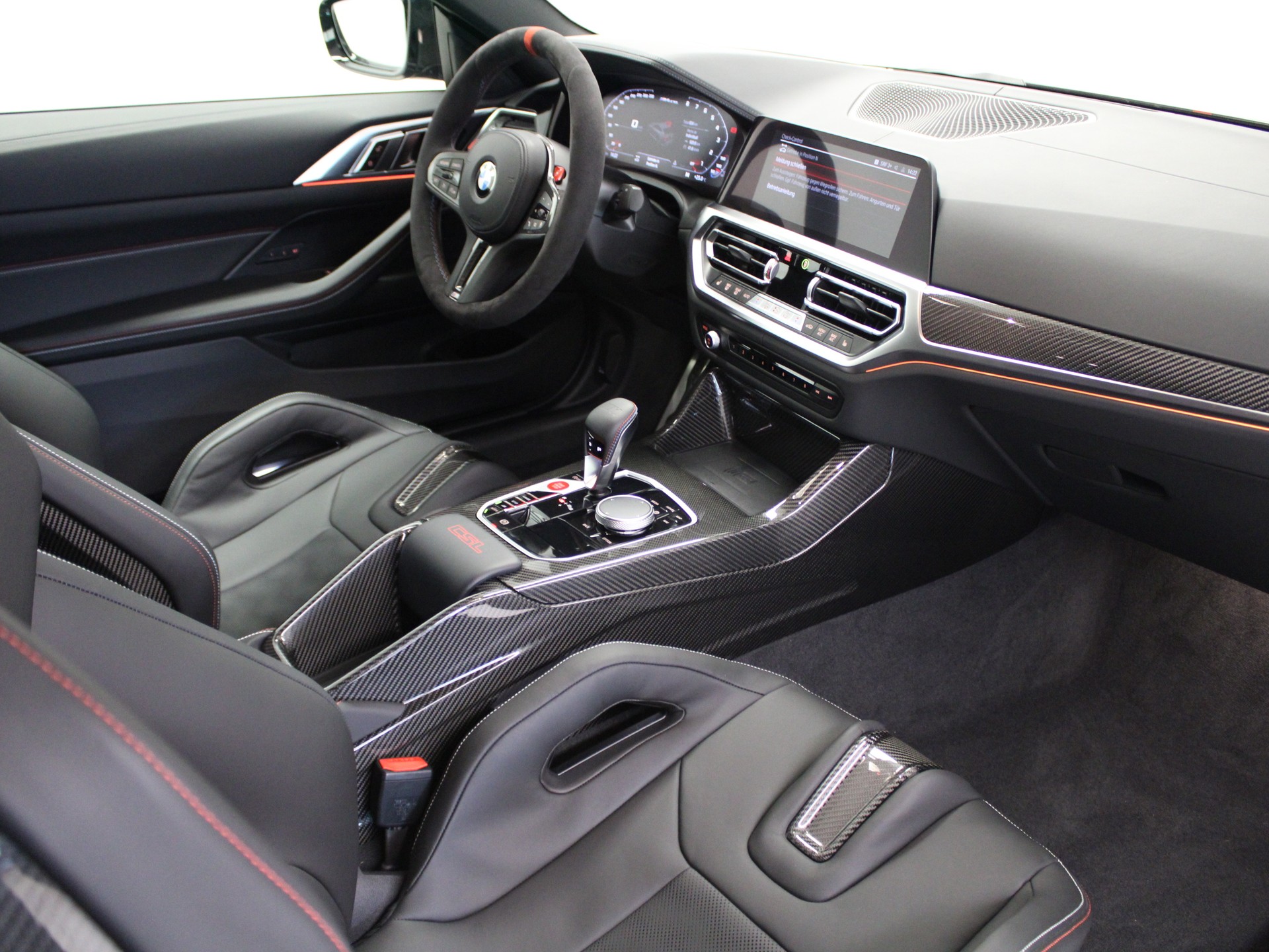 BMW M4 CSL Coupé-image-5