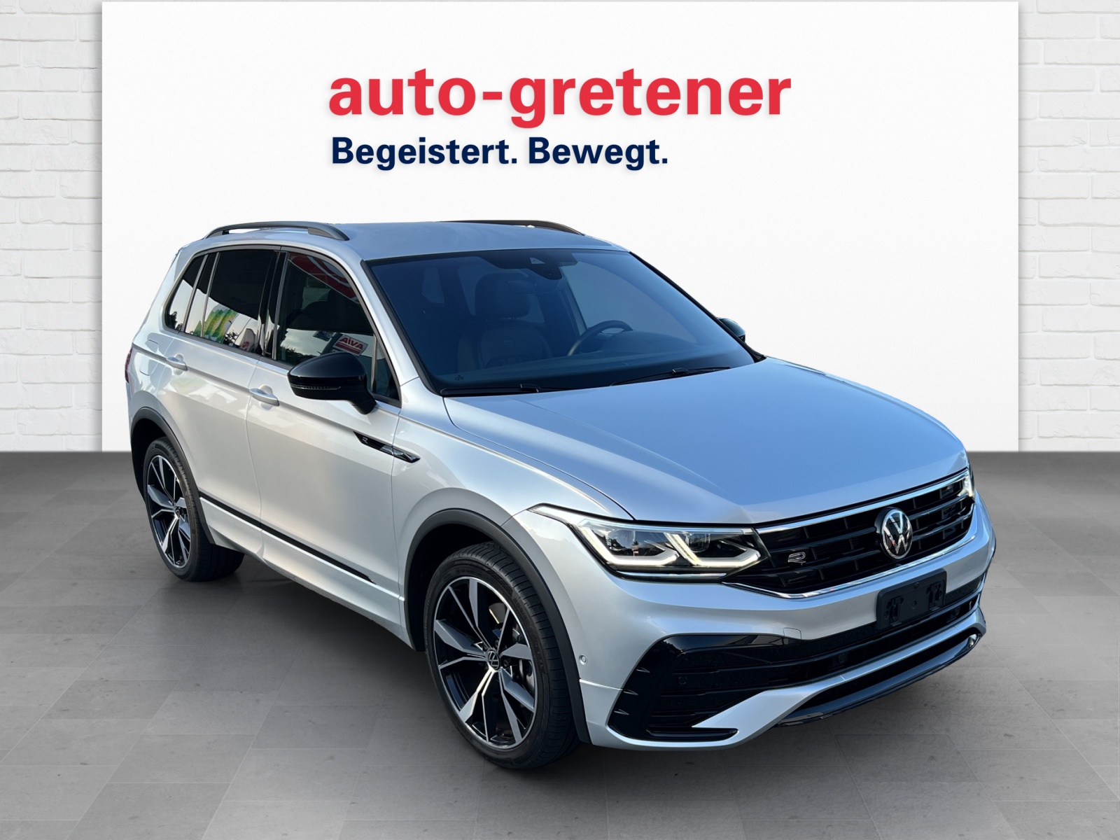 VW Tiguan 2.0TSI R-Line 4Motion DSG-image-3