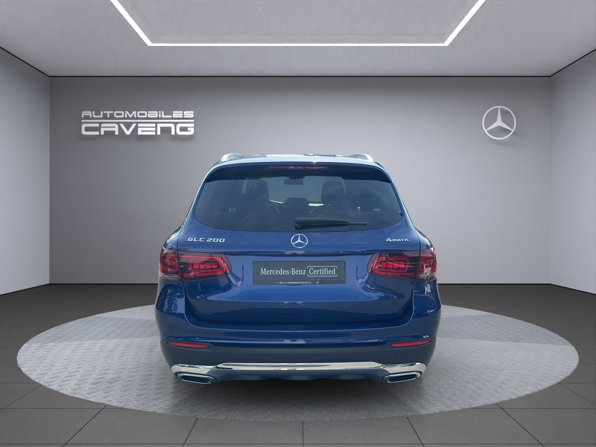 MERCEDES-BENZ GLC 200 AMG Line 4Matic 9G-Tronic-image-3