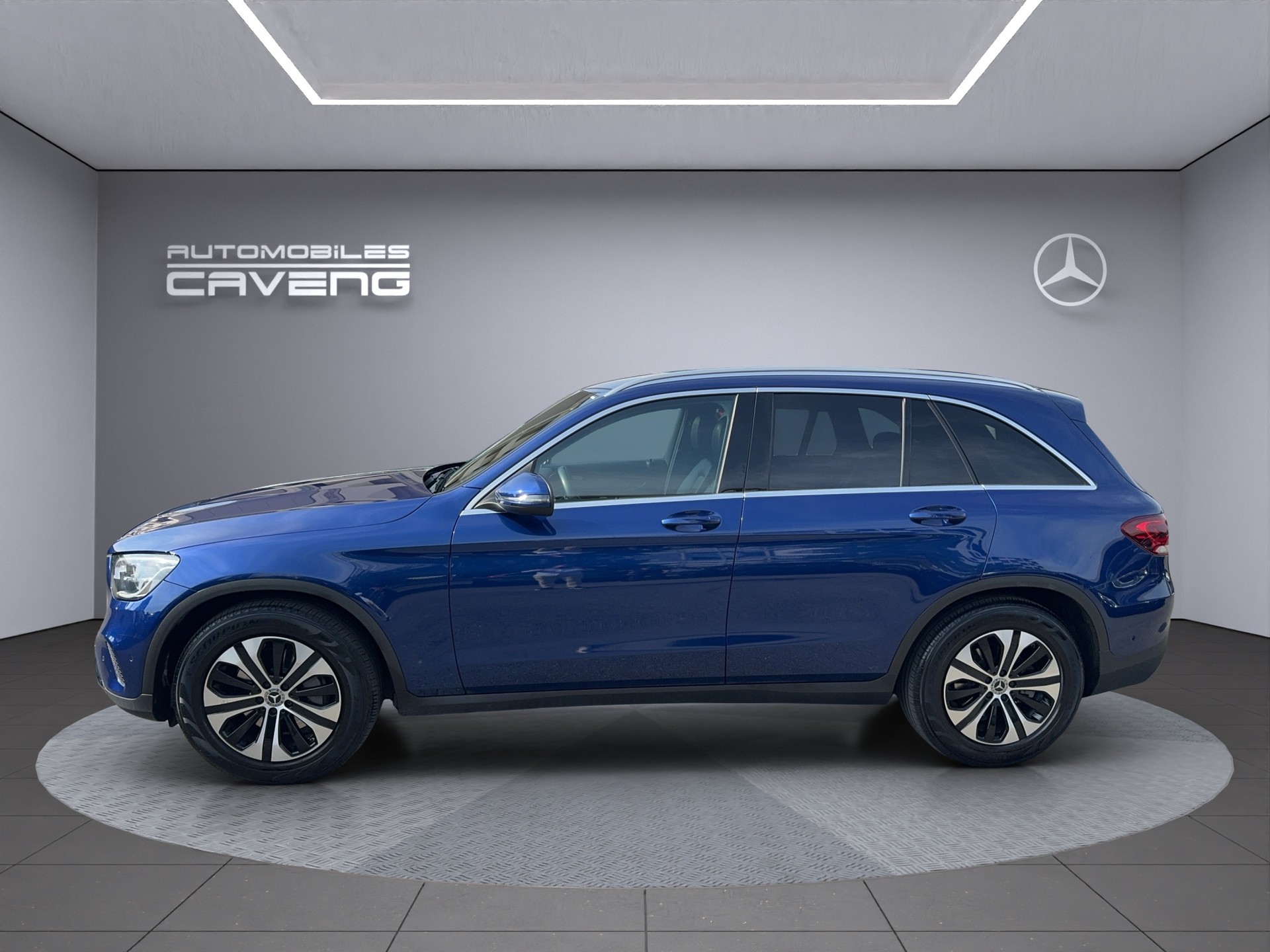 MERCEDES-BENZ GLC 200 AMG Line 4Matic 9G-Tronic-image-1