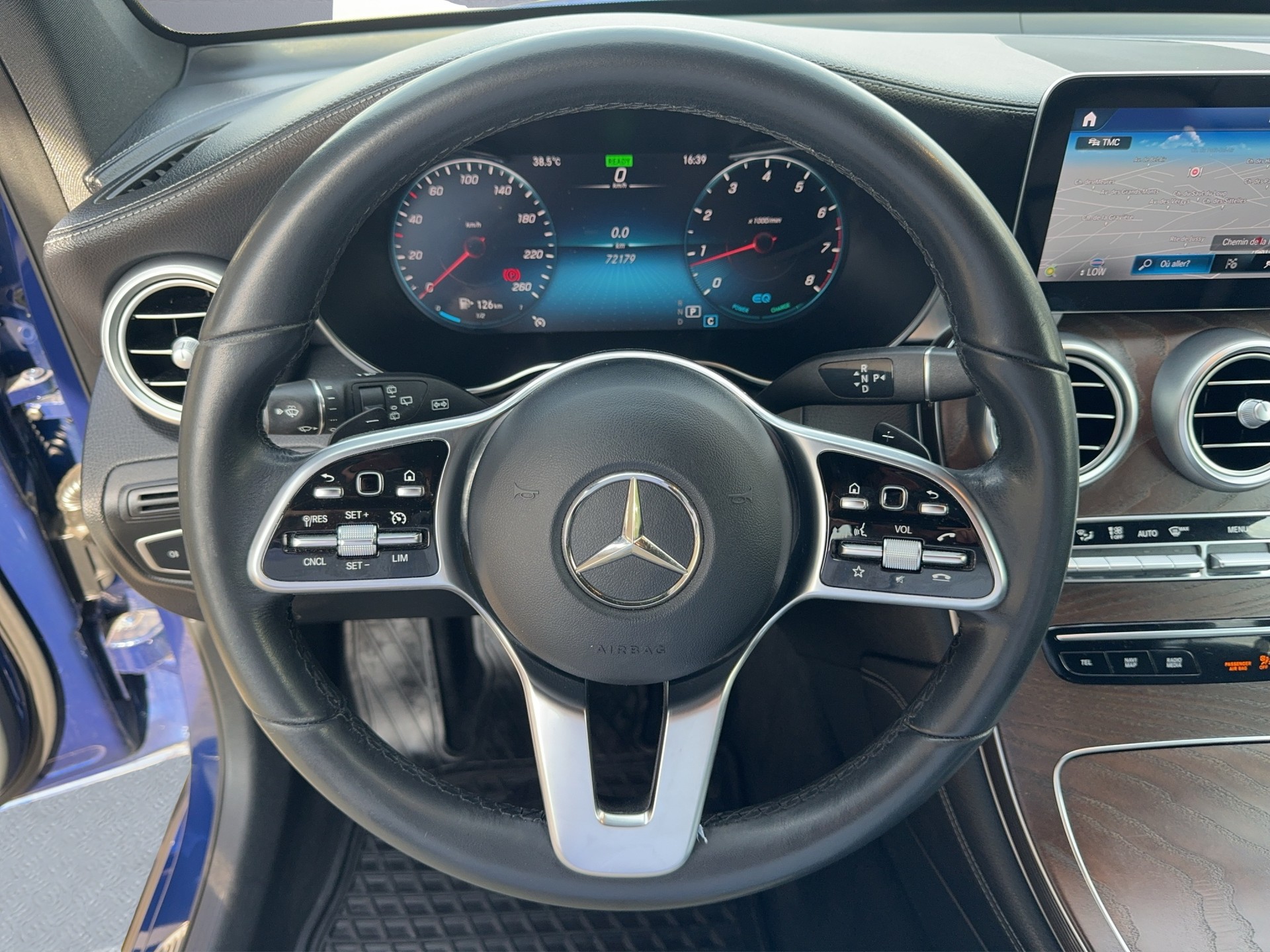 MERCEDES-BENZ GLC 200 AMG Line 4Matic 9G-Tronic-image-9