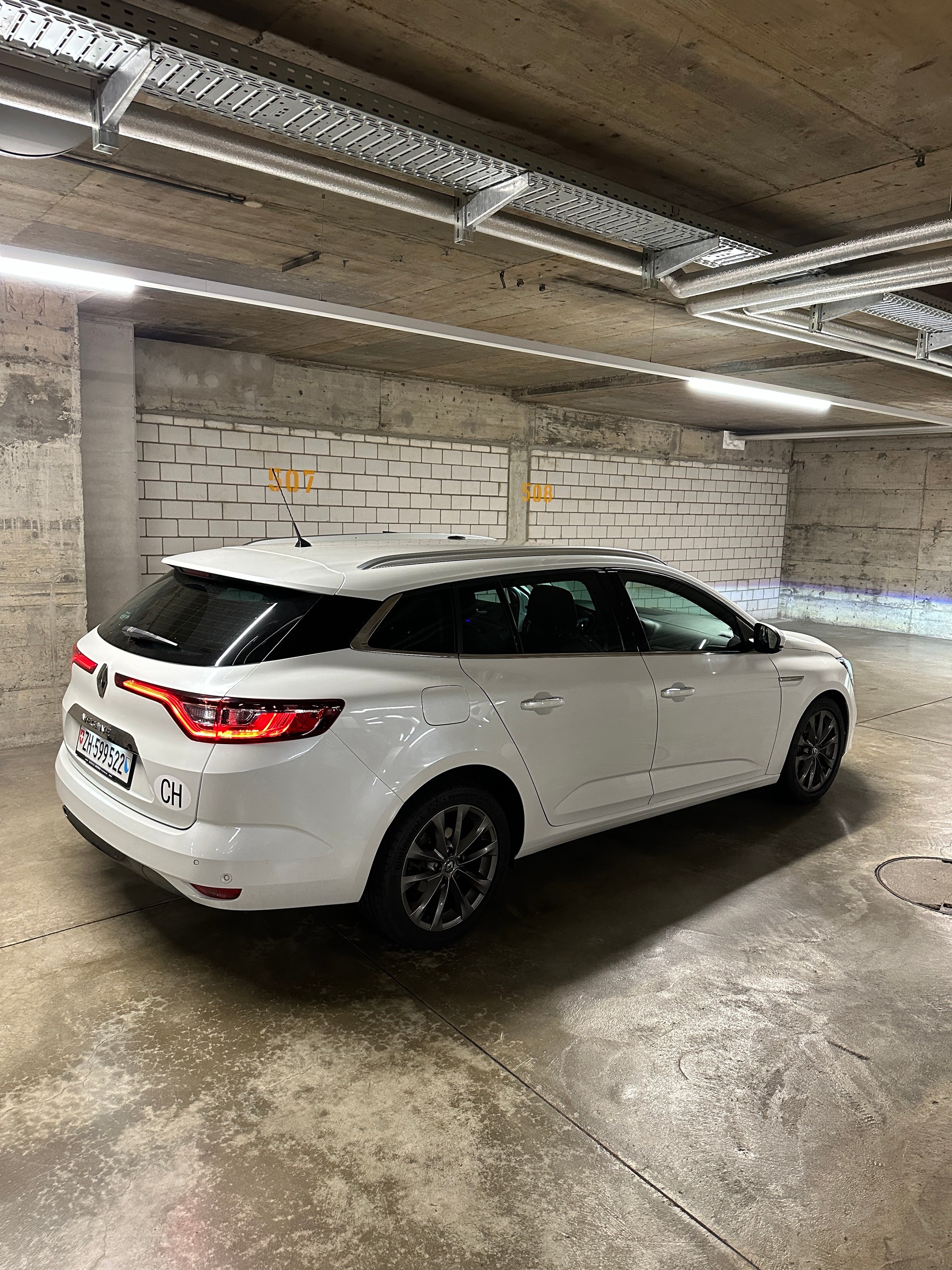 RENAULT Mégane Grandtour 1.6 dCi 90th Anniversary SITZHEIZUNG / LEDERPAKET-image-2