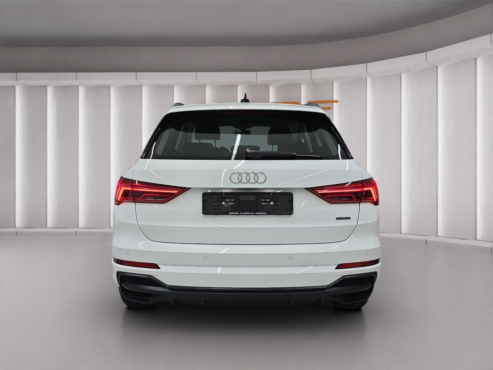 AUDI Q3 2.0 40 TFSI S line quattro S-Tronic-image-5