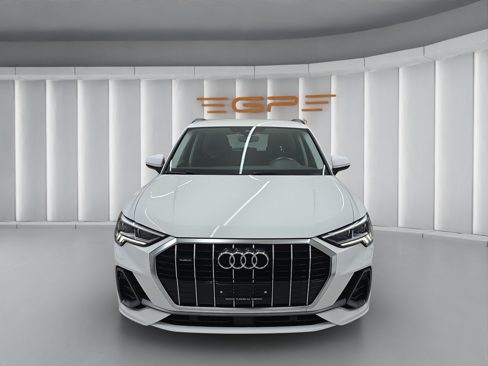 AUDI Q3 2.0 40 TFSI S line quattro S-Tronic-image-2