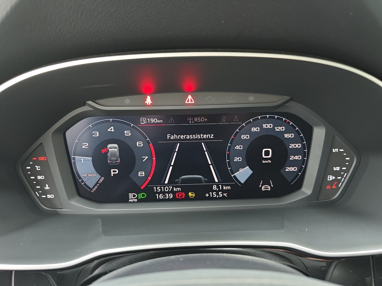 AUDI Q3 2.0 40 TFSI S line quattro S-Tronic-image-6