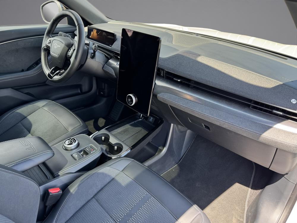 FORD Mustang Mach-E Extended GT AWD (CH-Fahrzeug)-image-12