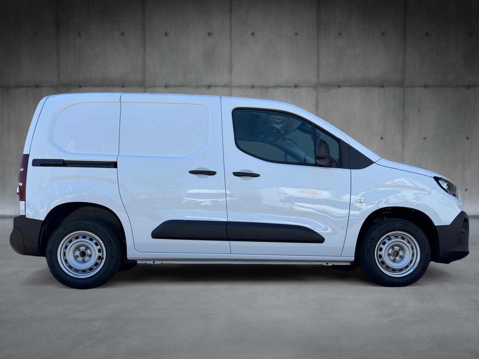 FIAT Doblo 1.5 BlueHDi L1 650kg A-image-2