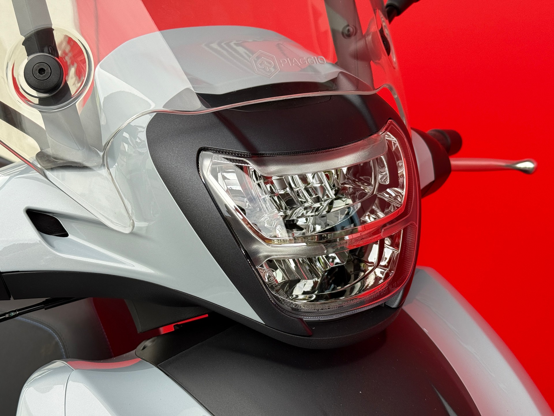 PIAGGIO Beverly 400 Sport E5+-image-5