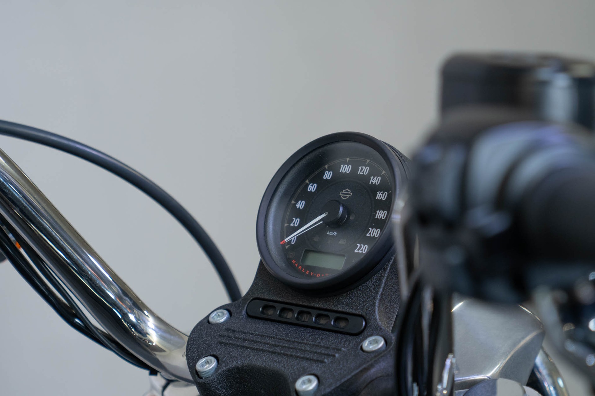 HARLEY-DAVIDSON XL 883 L Sportster Super Low ABS-image-7