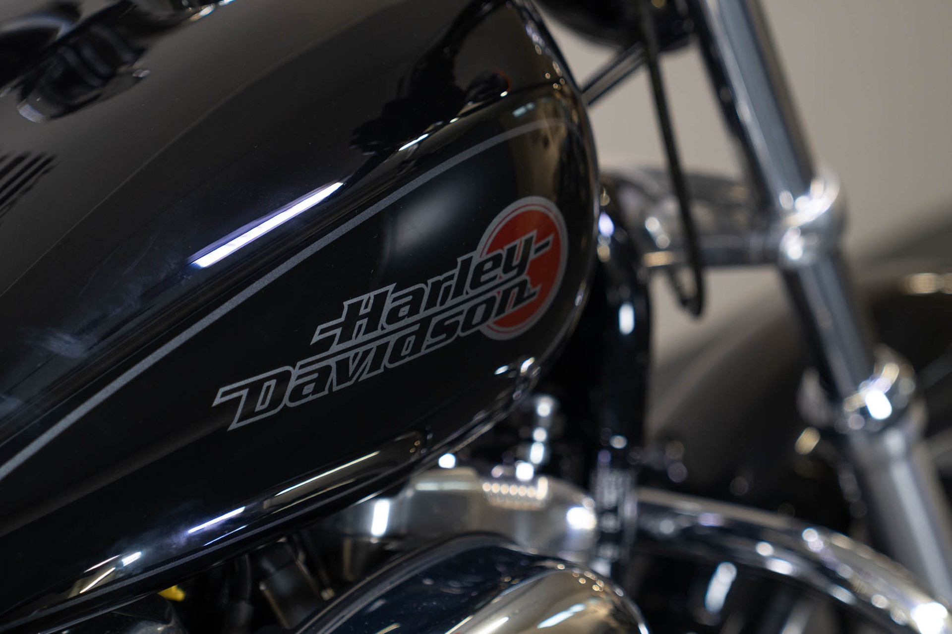 HARLEY-DAVIDSON XL 883 L Sportster Super Low ABS-image-5