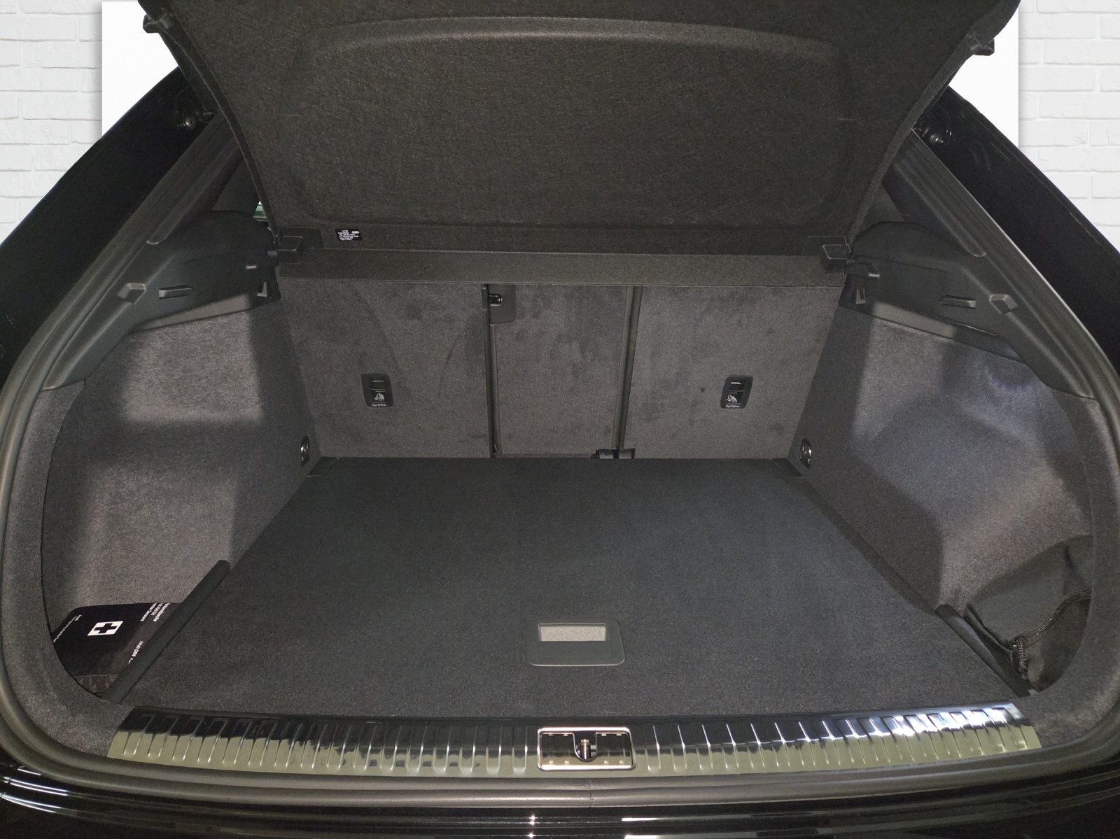 AUDI Q3 45 TFSI S line quattro S-tronic-image-8