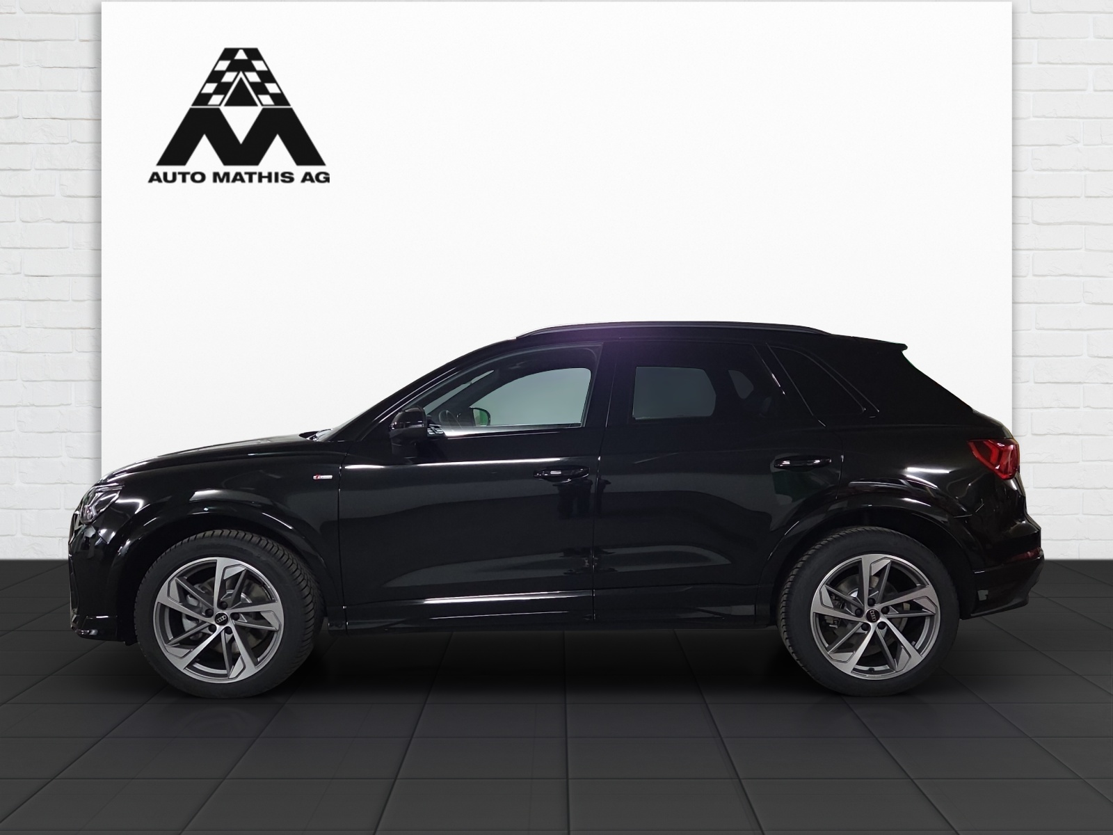 AUDI Q3 45 TFSI S line quattro S-tronic-image-2