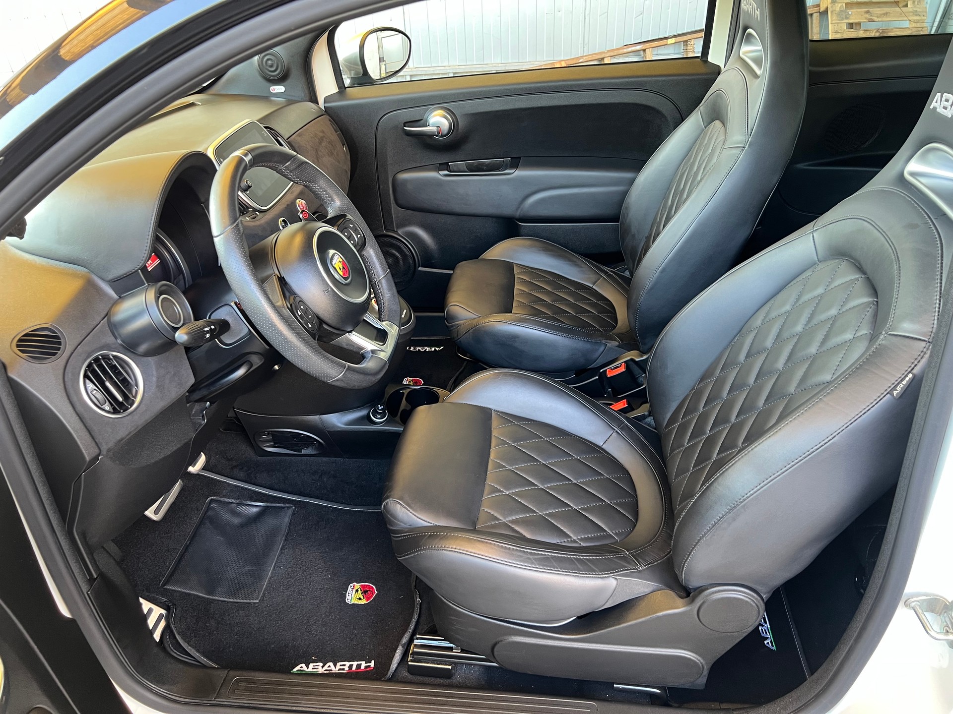 FIAT 595 1.4 16V Turbo Abarth Turismo Dualogic-image-9