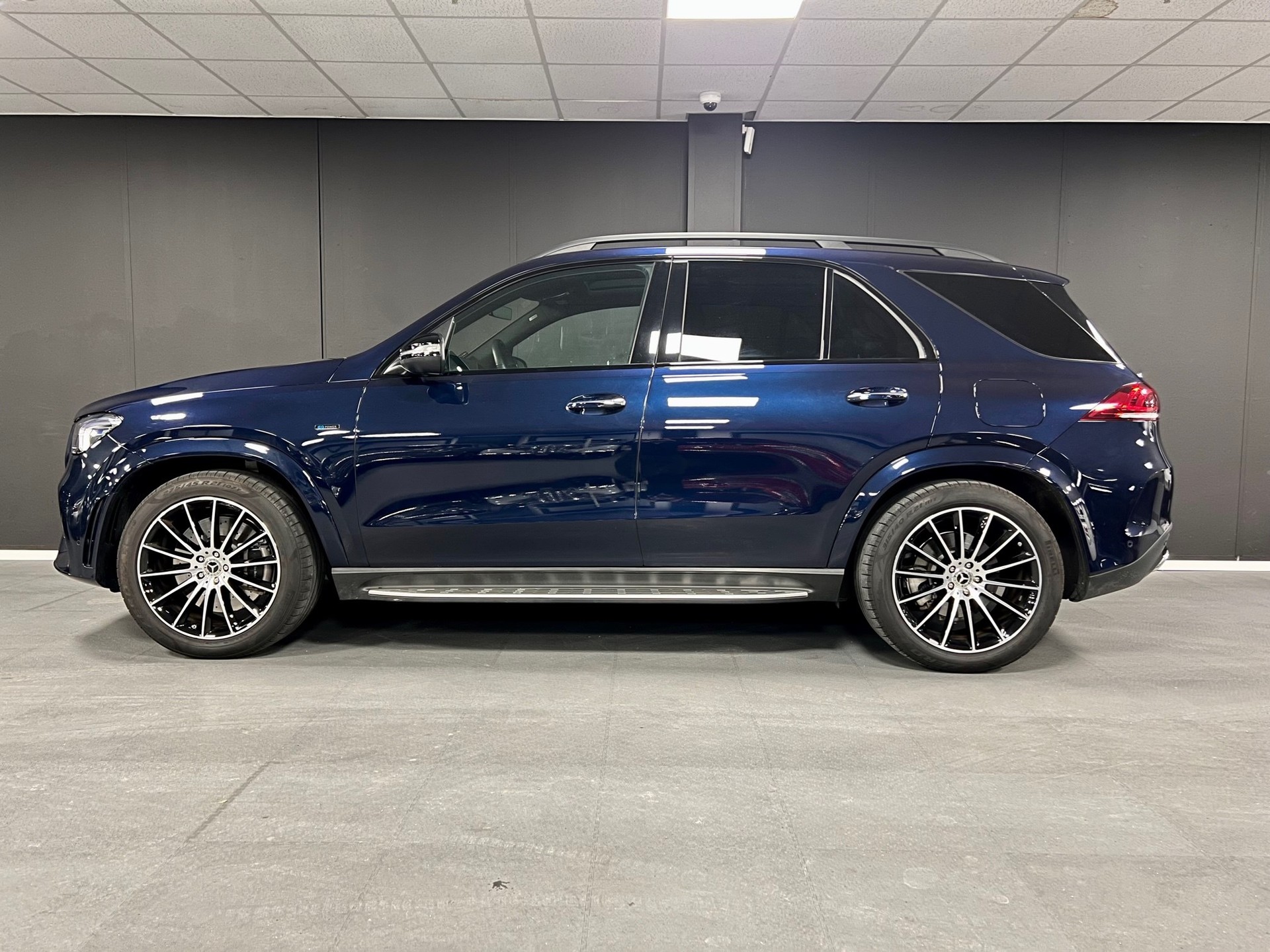MERCEDES-BENZ GLE 350 de 4Matic AMG Line 9G-Tronic-image-0