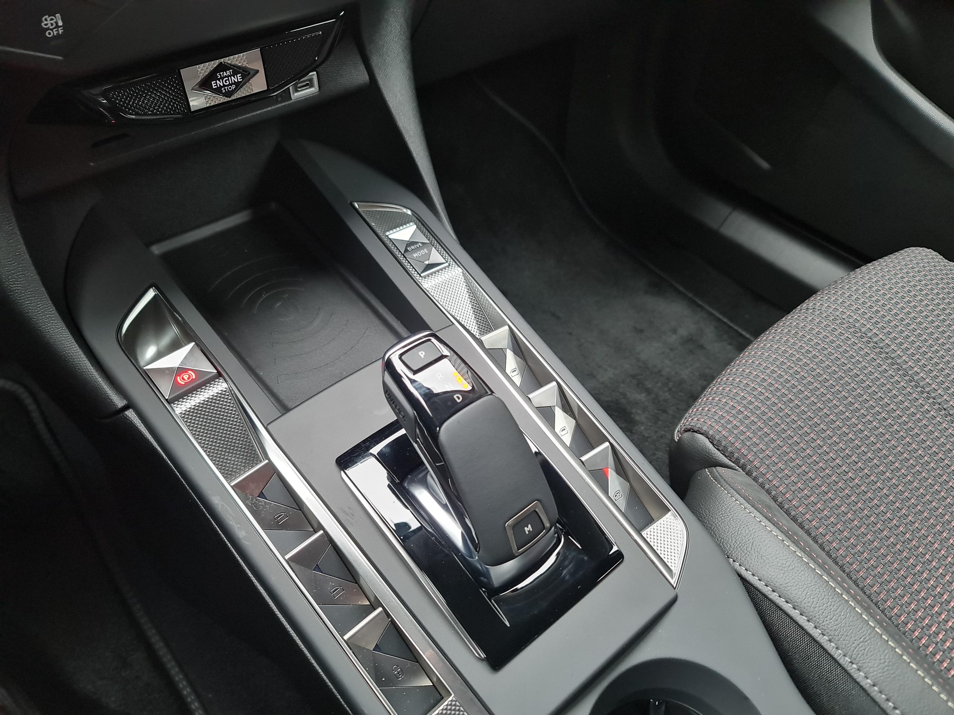 DS AUTOMOBILES 3 1.2 PureTech 130 Performance Line+-image-13